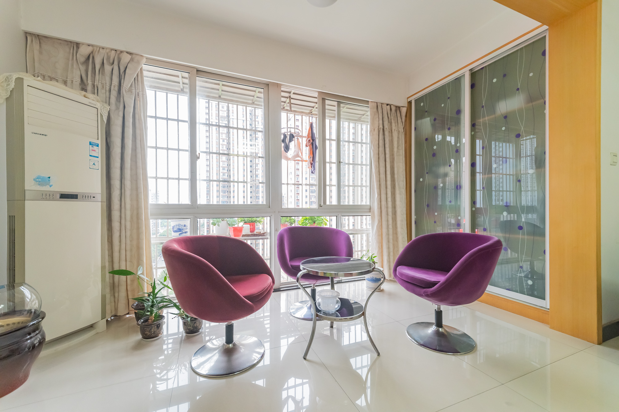 彩都公寓 3室2厅2卫 85.0万 彩都公寓 3室2厅2卫 85.0万阳台