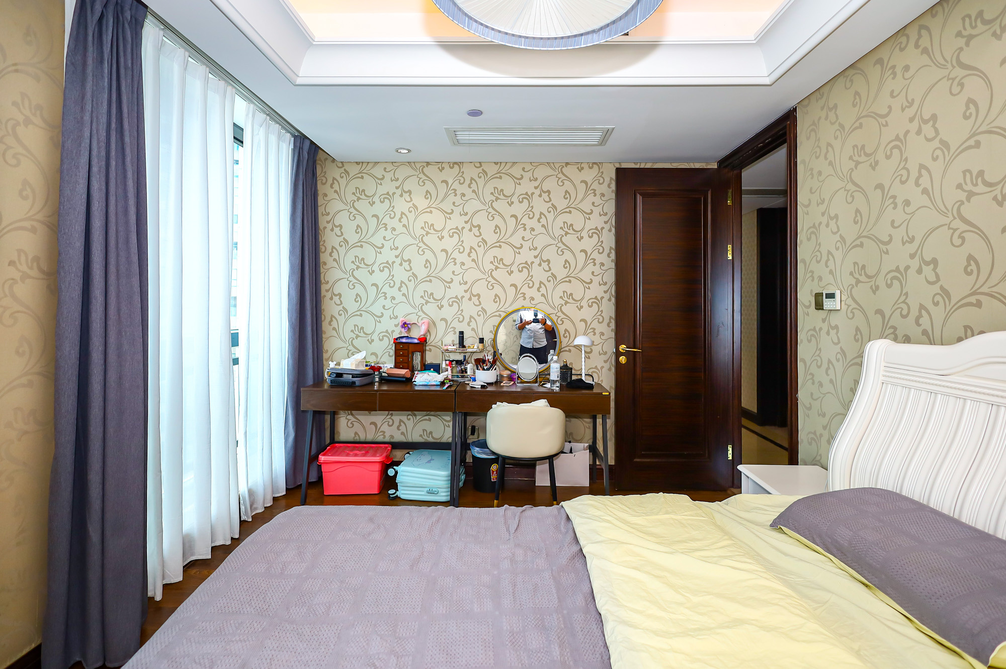 华远国际公寓  2室2厅2卫    178.0万 华远国际公寓  2室2厅2卫    178.0万卧室