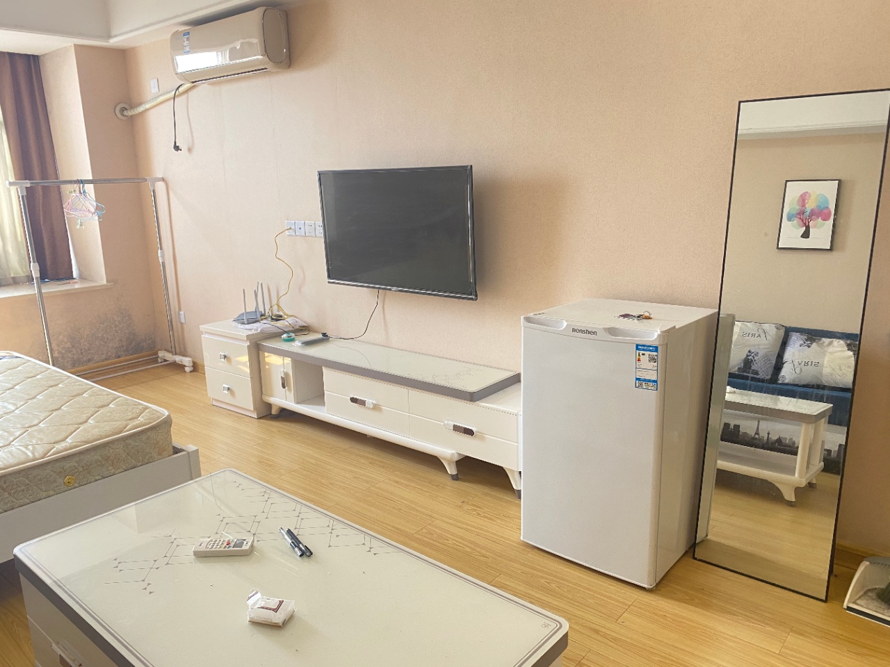 佳源罗马都市  1室1厅1卫   1300.00元/月室内图