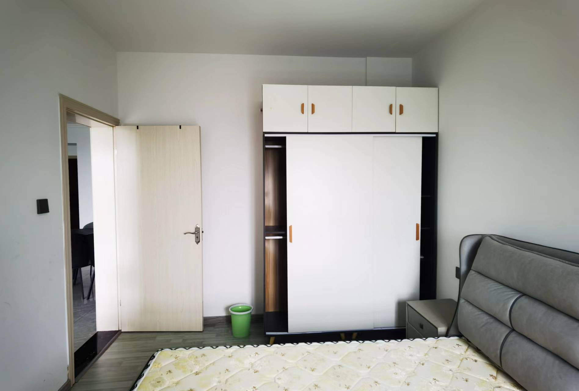 时代新城(翰林府) 3室2厅1卫 58.0万 时代新城(翰林府) 3室2厅1卫 58.0万室内图