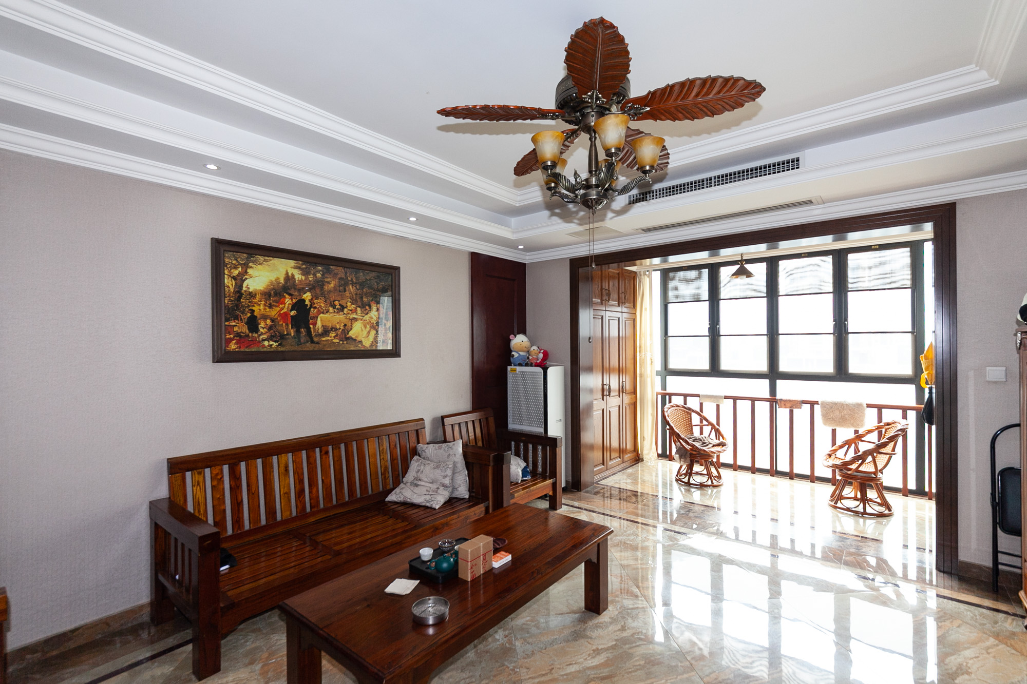 双盈卧龙湾  4室2厅2卫    130.0万 双盈卧龙湾  4室2厅2卫    130.0万客厅