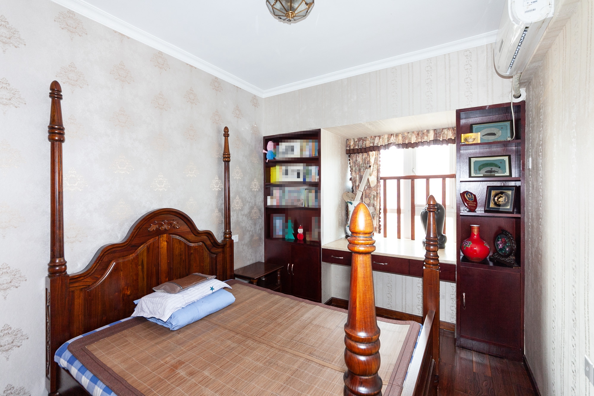 双盈卧龙湾  4室2厅2卫    130.0万 双盈卧龙湾  4室2厅2卫    130.0万卧室