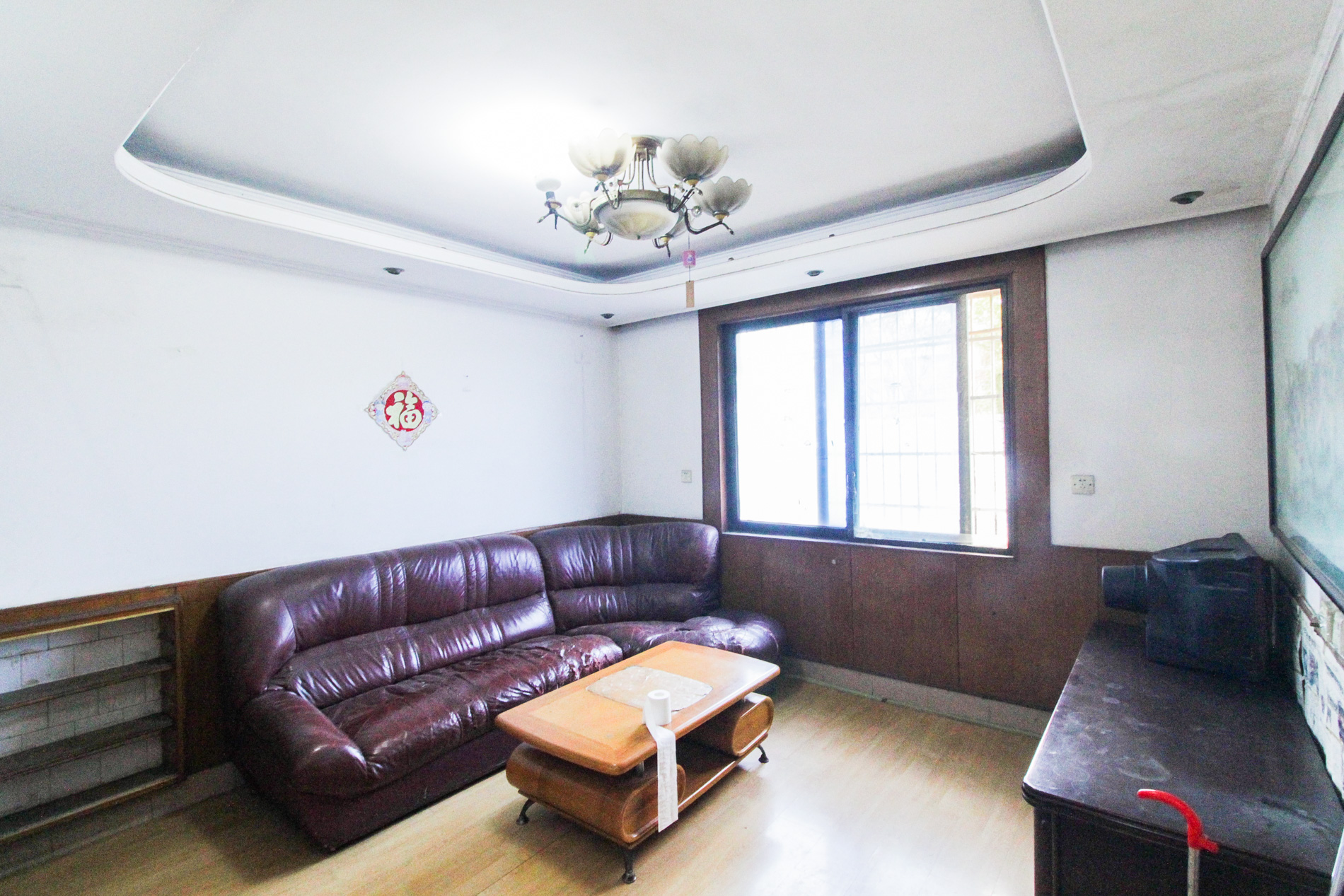 中建五局信和苑三区  2室2厅1卫   45.00万
