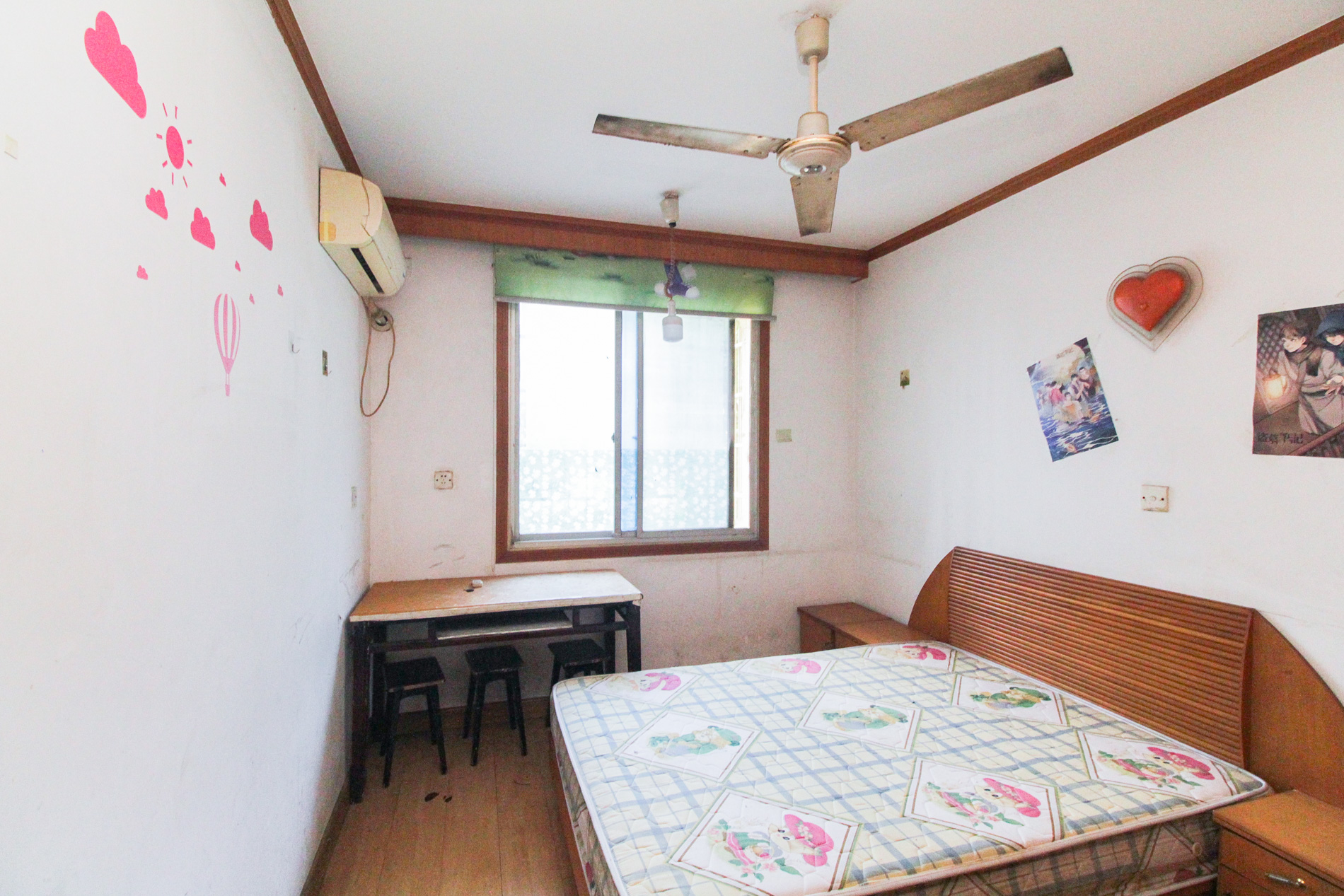 中建五局信和苑三区  2室2厅1卫   45.00万卧室