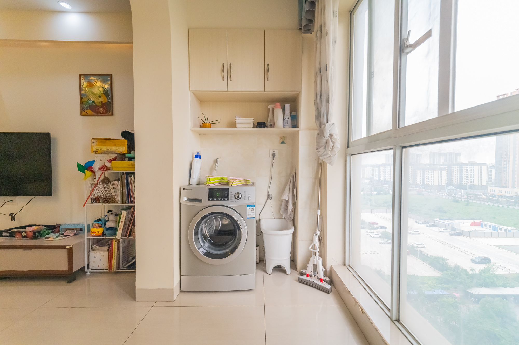 MOMA当代广场 3室2厅1卫 88.00万 MOMA当代广场 3室2厅1卫 88.00万阳台