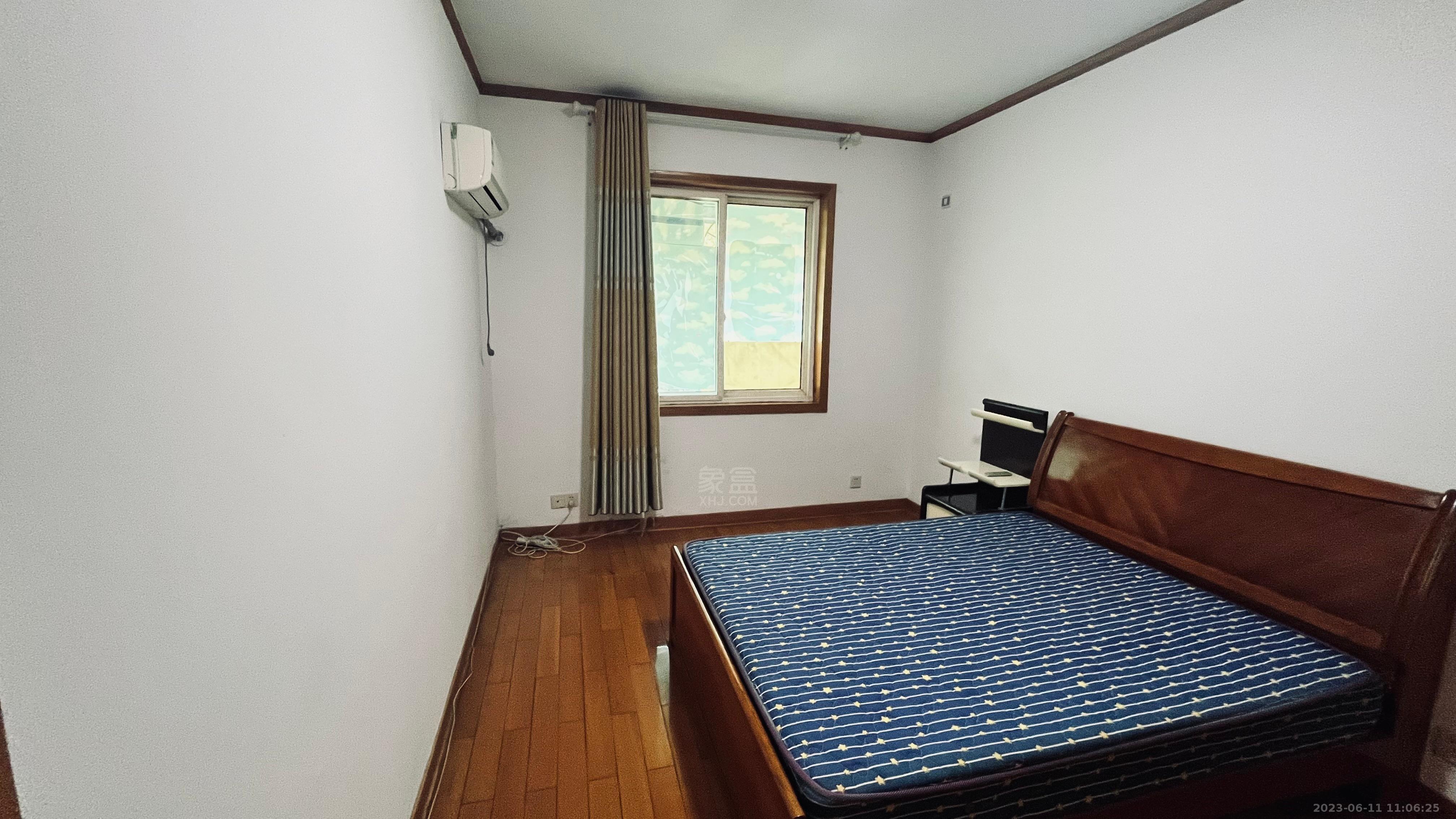 花园一村  3室2厅2卫   1600.00元/月室内图