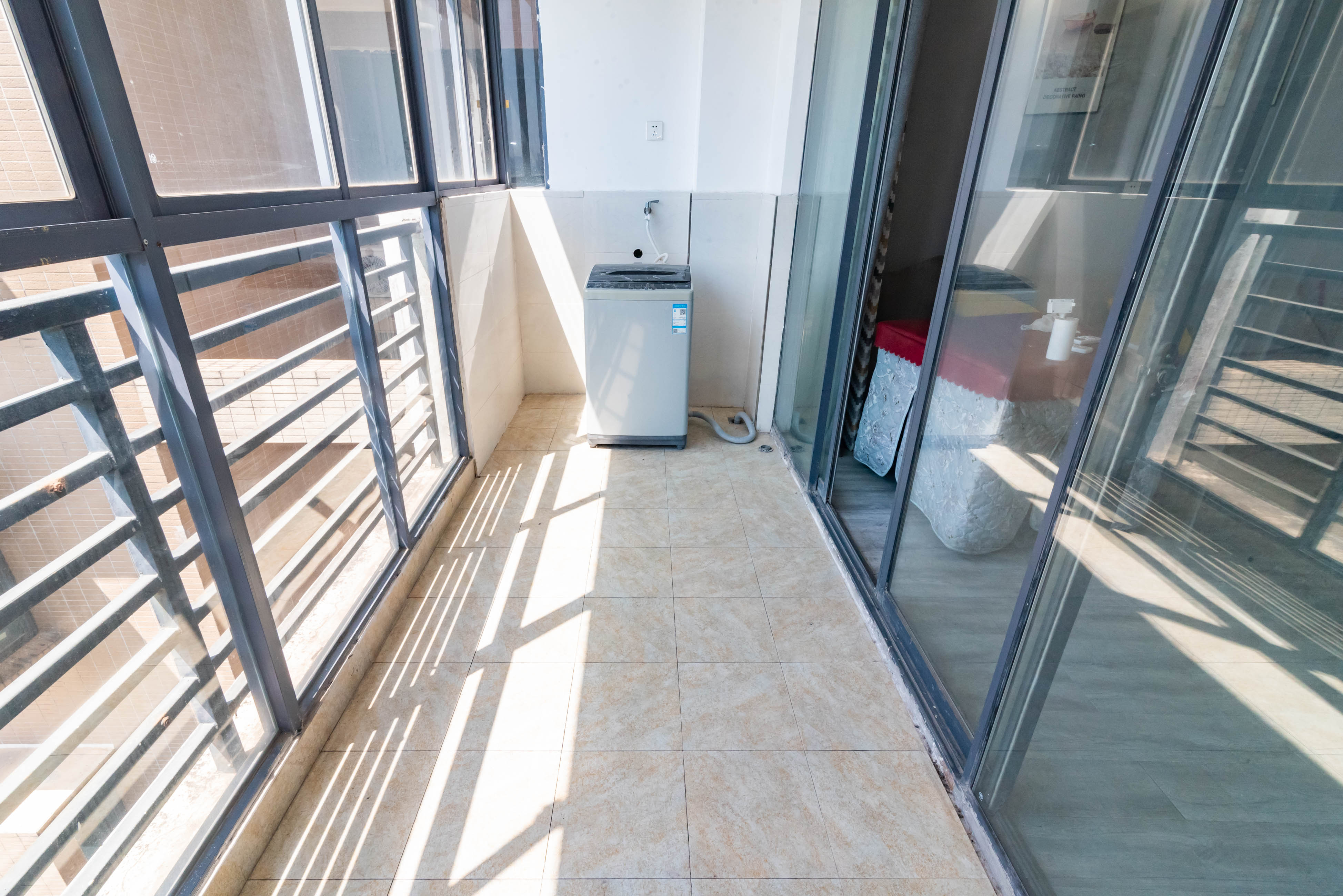 申湘宽境 3室2厅2卫 75.0万 申湘宽境 3室2厅2卫 75.0万阳台