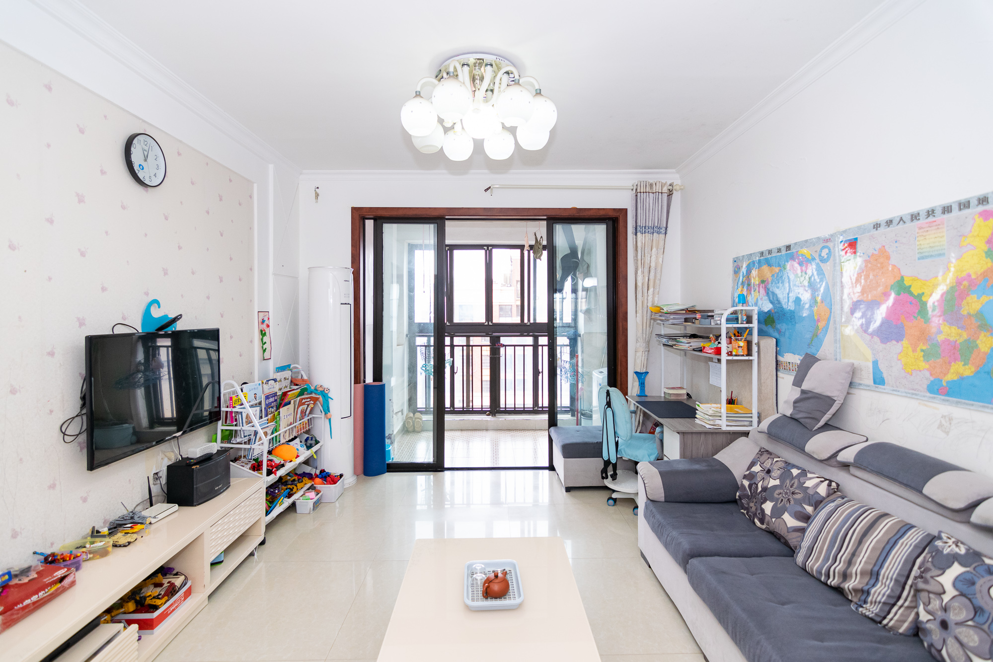 新城国际花都 3室1厅1卫 73.0万 新城国际花都 3室1厅1卫 73.0万客厅