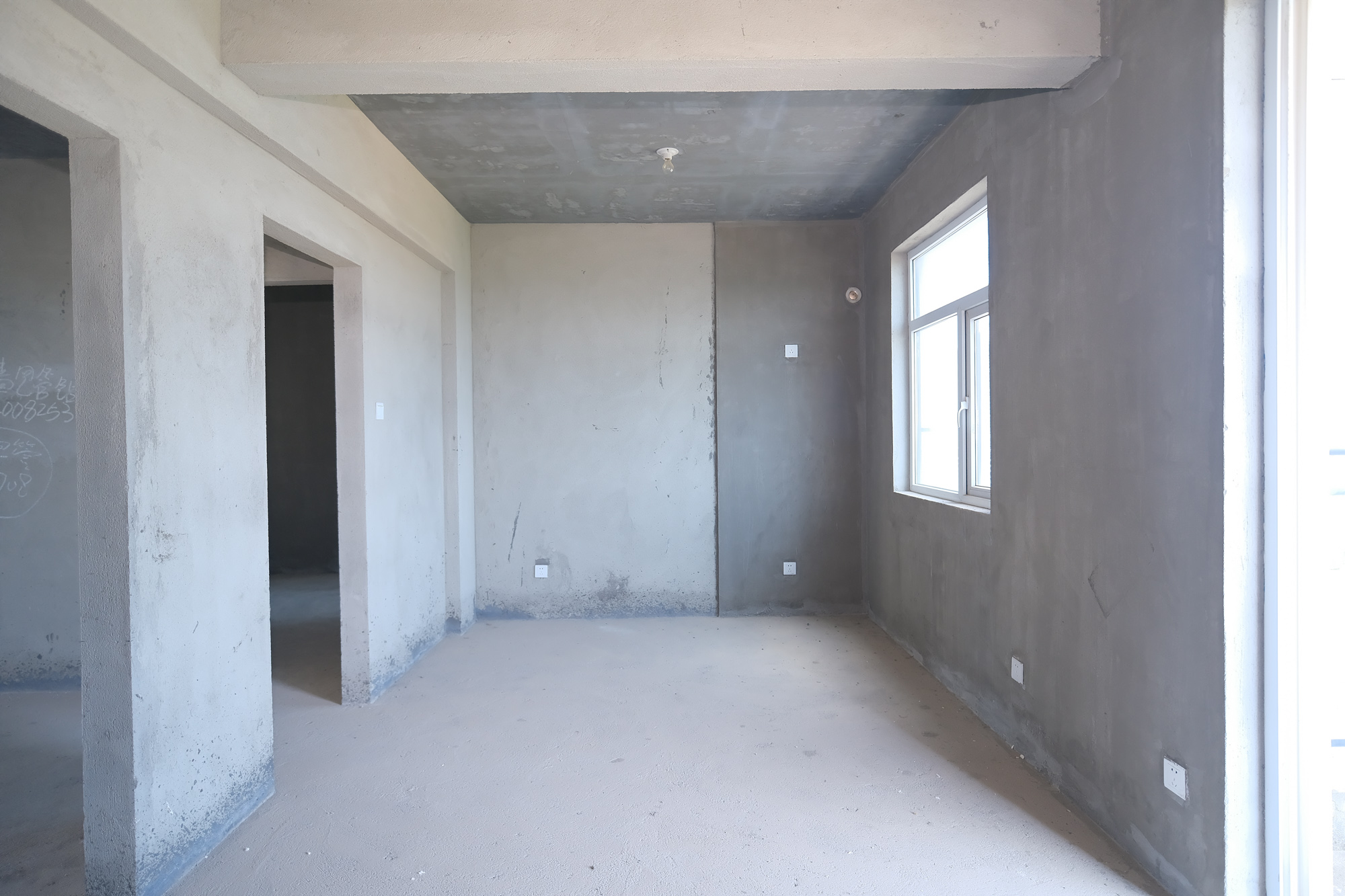 和悦城(蟠龙景苑) 3室2厅2卫 67.0万 和悦城(蟠龙景苑) 3室2厅2卫 67.0万卧室