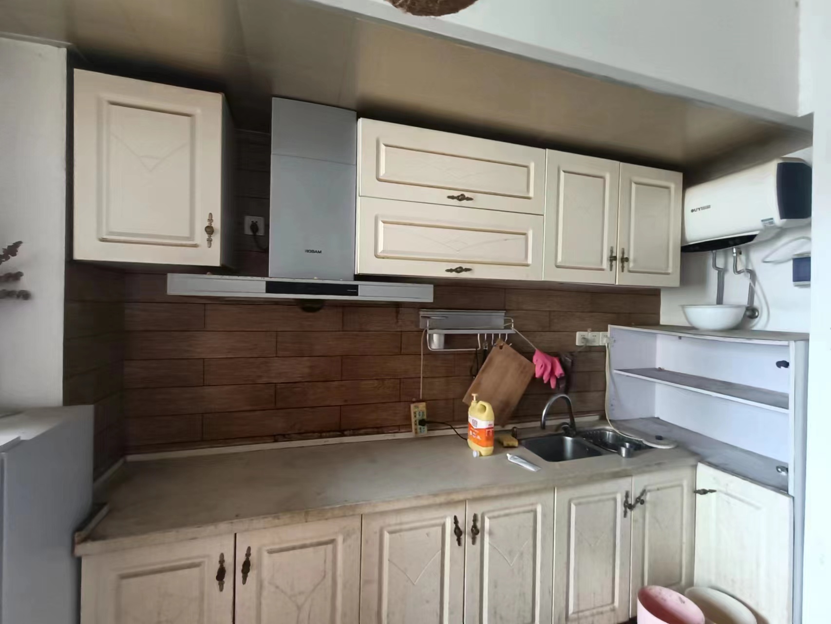 福泰国际  2室1厅1卫    25.0万 福泰国际  2室1厅1卫    25.0万室内图