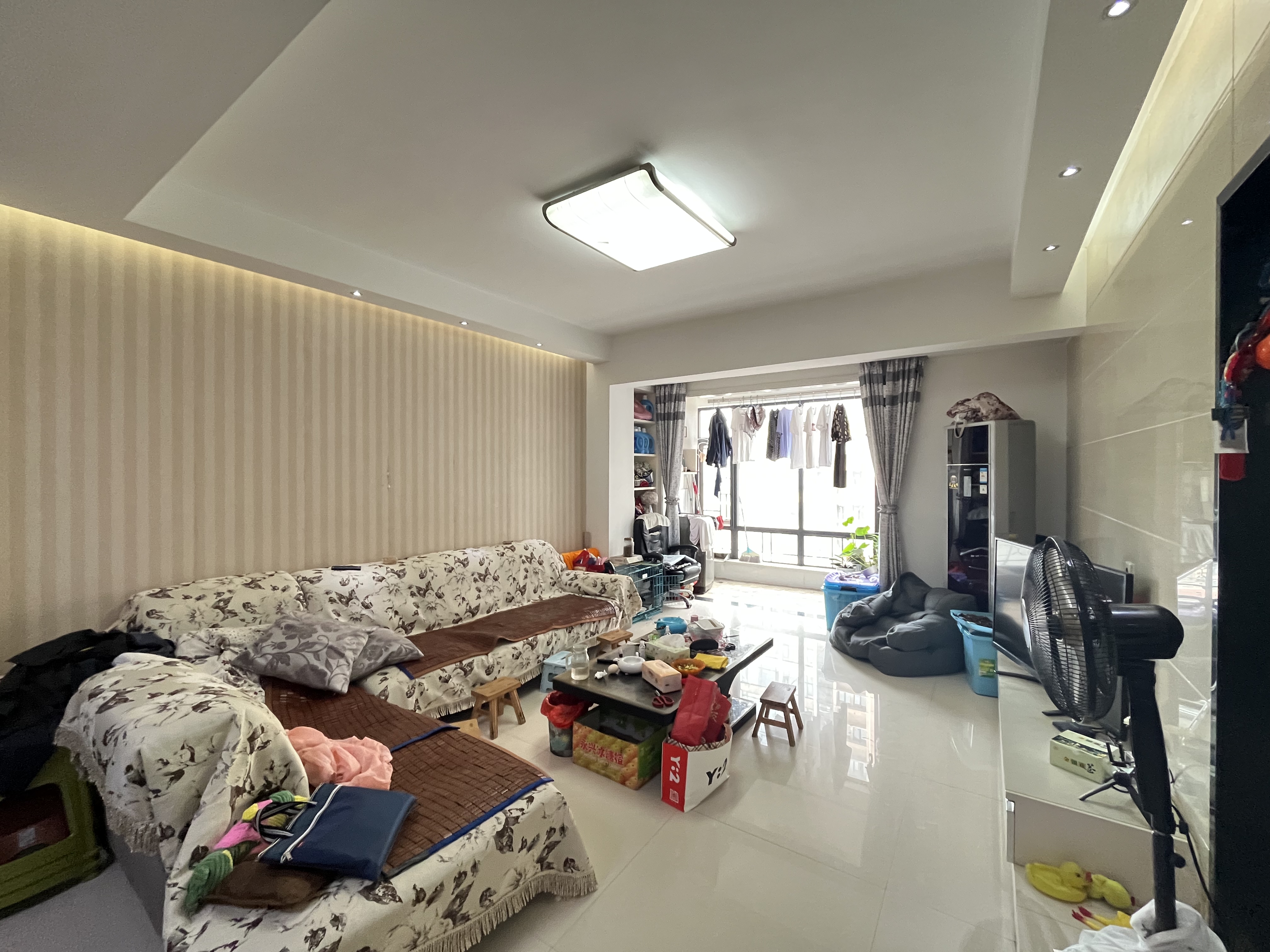 流金岁月-华晨国际 3室2厅2卫 89.8万 流金岁月-华晨国际 3室2厅2卫 89.8万室内图