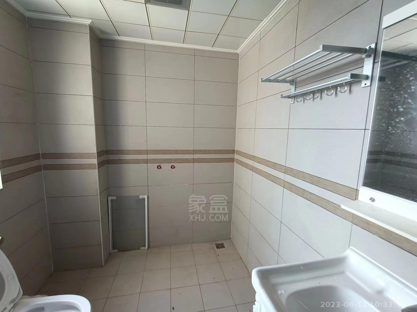 中建御山和苑  3室2厅2卫   2300.00元/月室内图