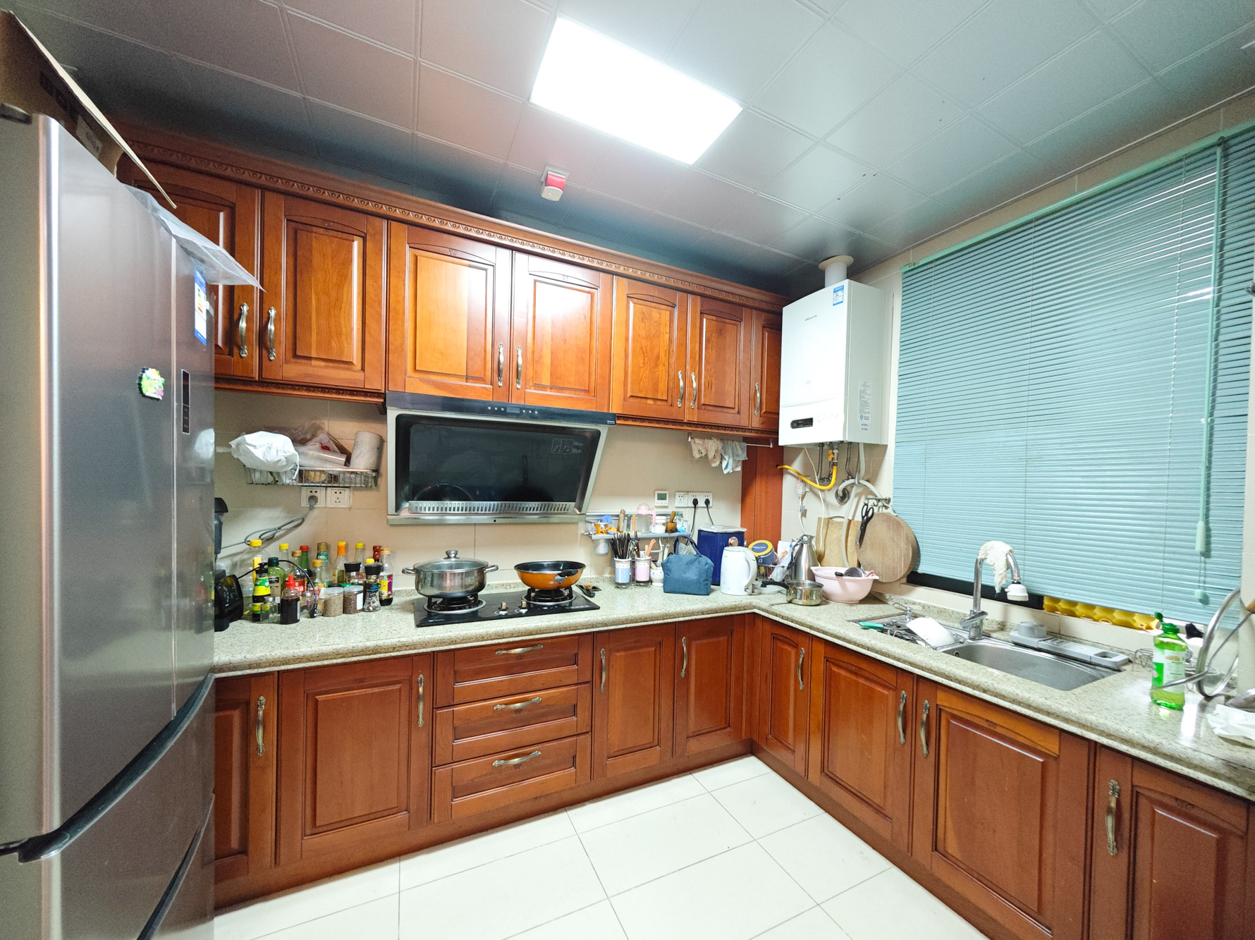 奥林匹克花园 4室2厅2卫 218.0万 奥林匹克花园 4室2厅2卫 218.0万厨房