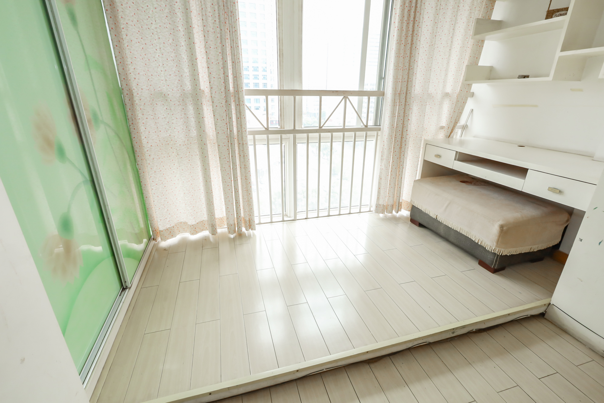 枫林美景  2室2厅1卫   80.00万阳台