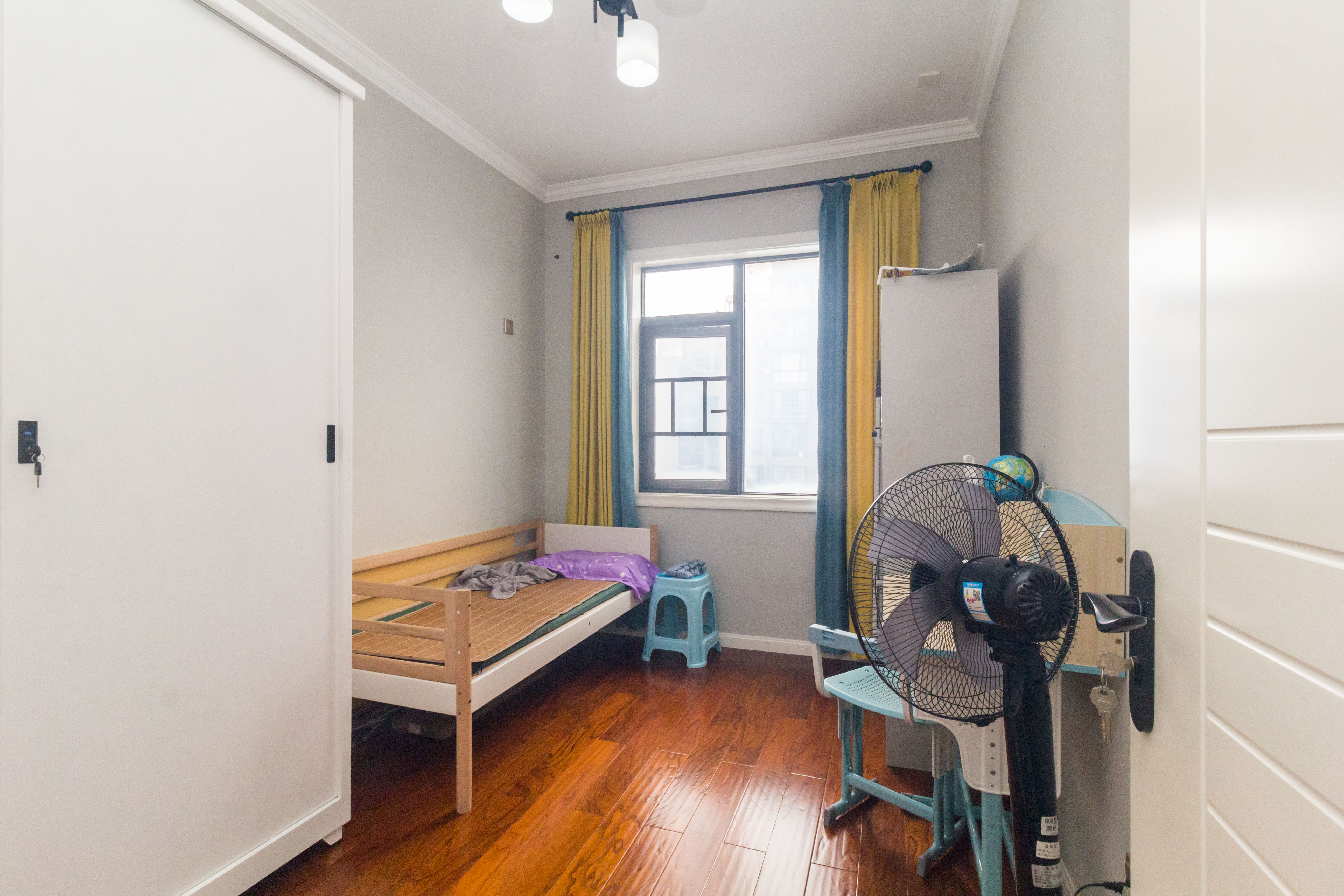 楚天世纪城东苑 4室2厅2卫 79.8万 楚天世纪城东苑 4室2厅2卫 79.8万卧室