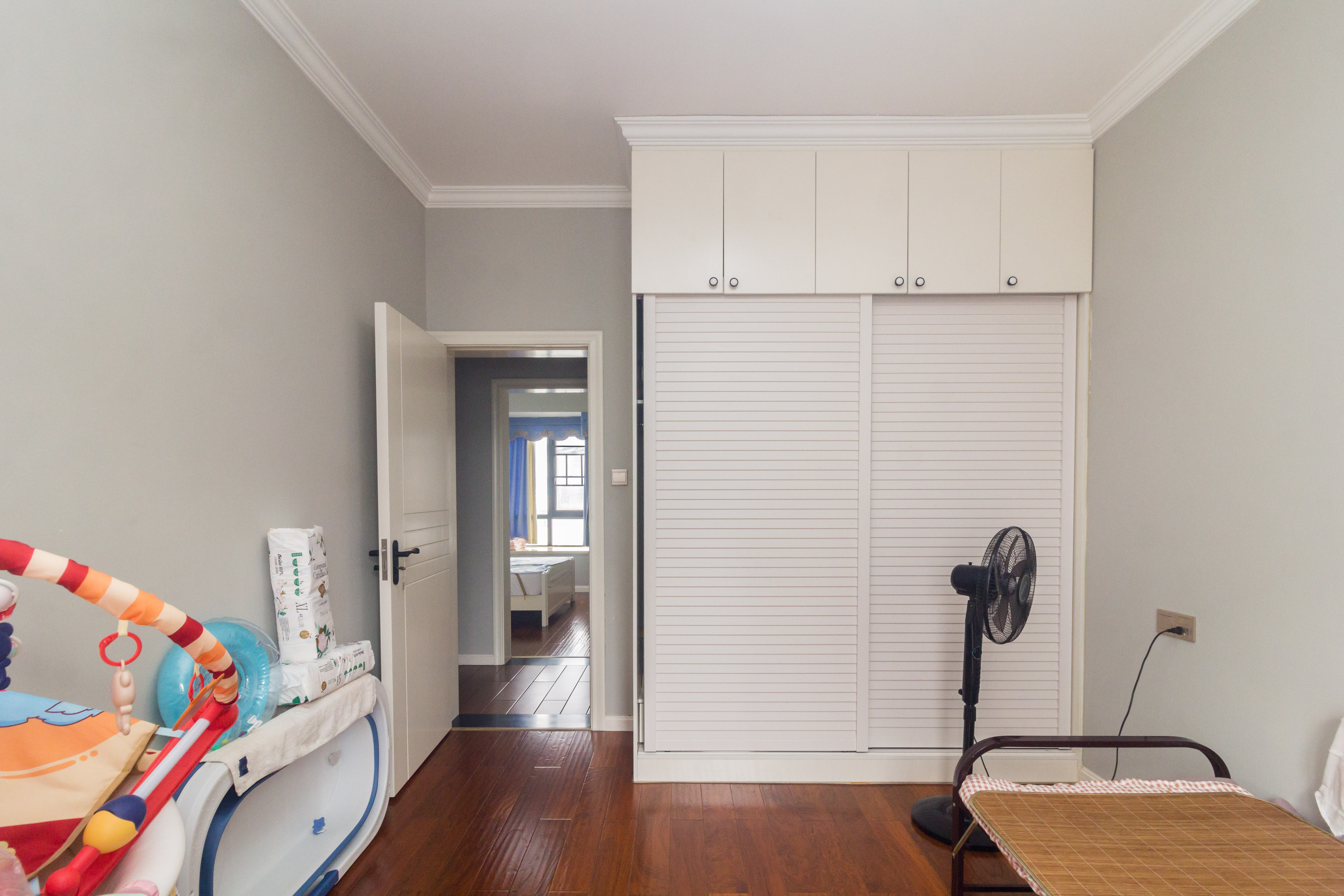 楚天世纪城东苑 4室2厅2卫 79.8万 楚天世纪城东苑 4室2厅2卫 79.8万卧室