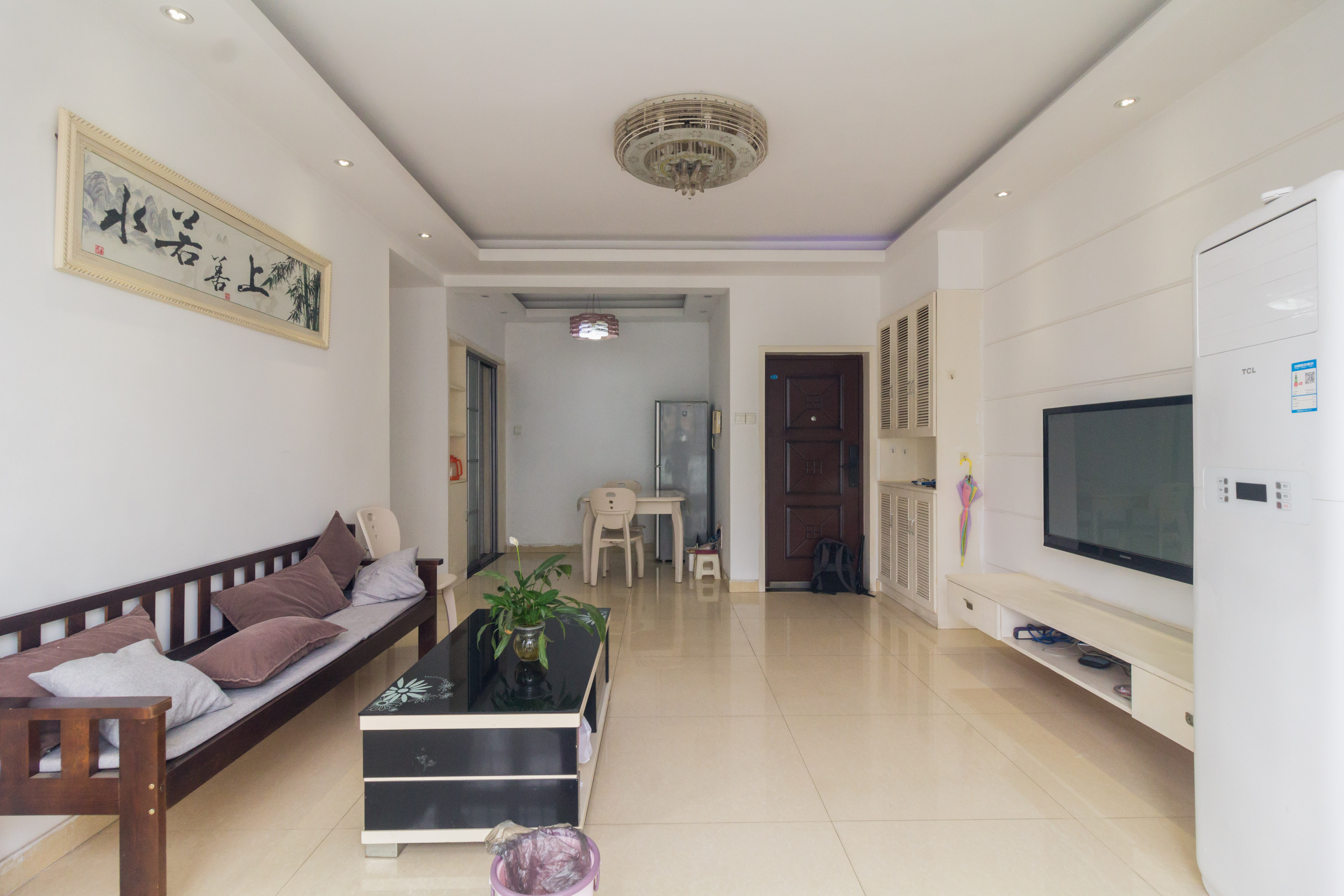 楚天世纪城东苑  3室2厅1卫   53.00万 楚天世纪城东苑  3室2厅1卫   53.00万客厅