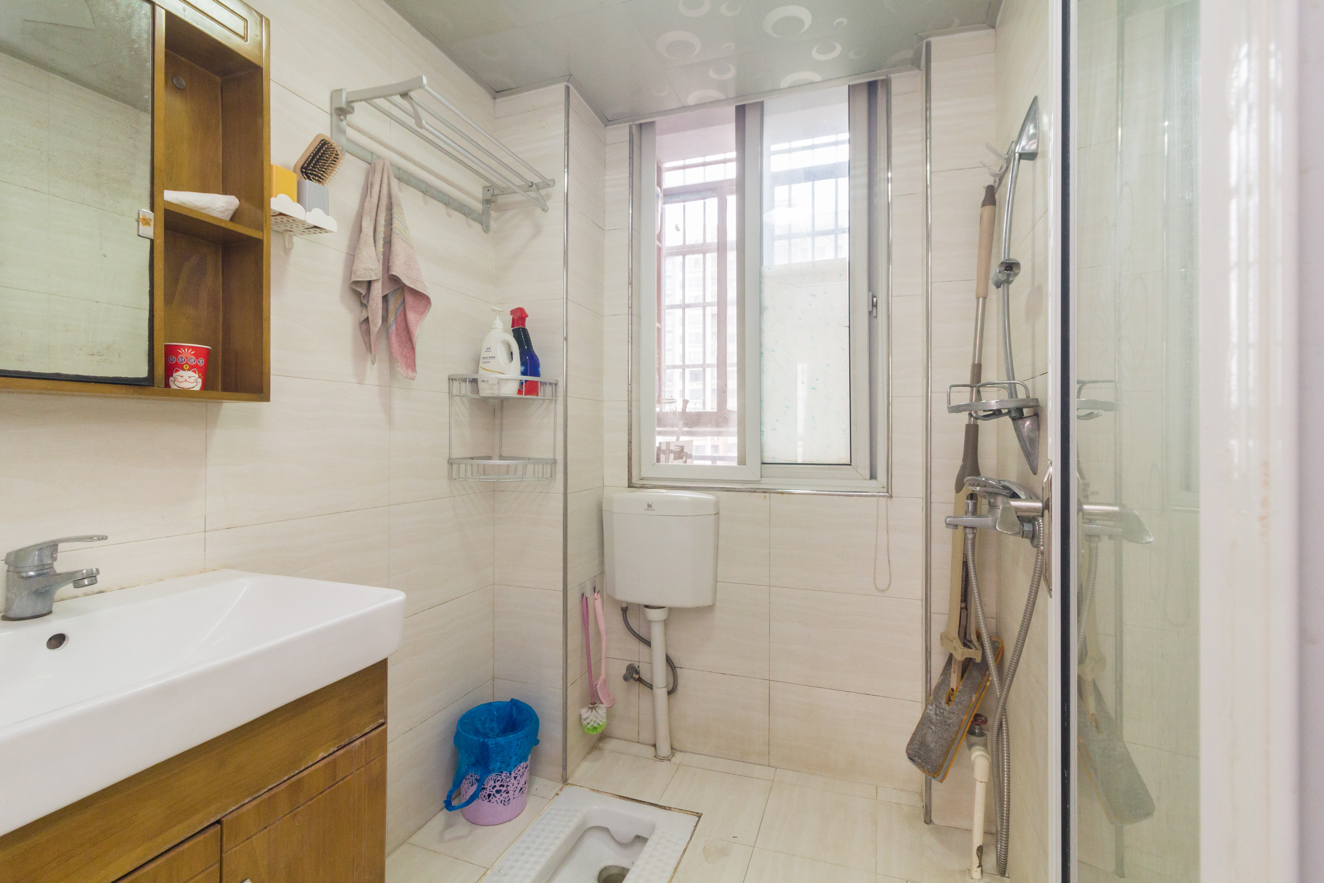 楚天世纪城东苑  3室2厅1卫   53.00万 楚天世纪城东苑  3室2厅1卫   53.00万卫生间