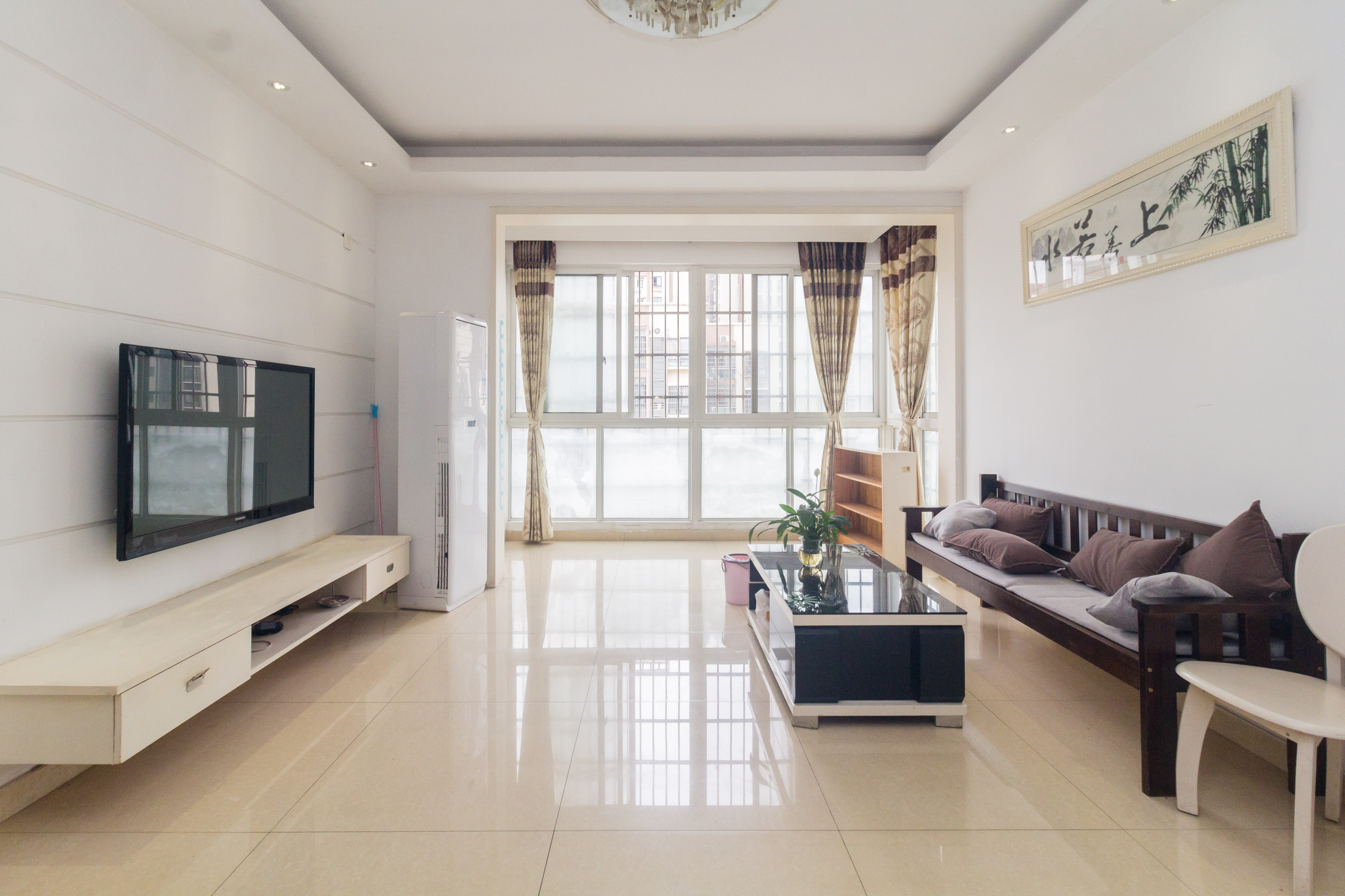 楚天世纪城东苑  3室2厅1卫   53.00万 楚天世纪城东苑  3室2厅1卫   53.00万客厅