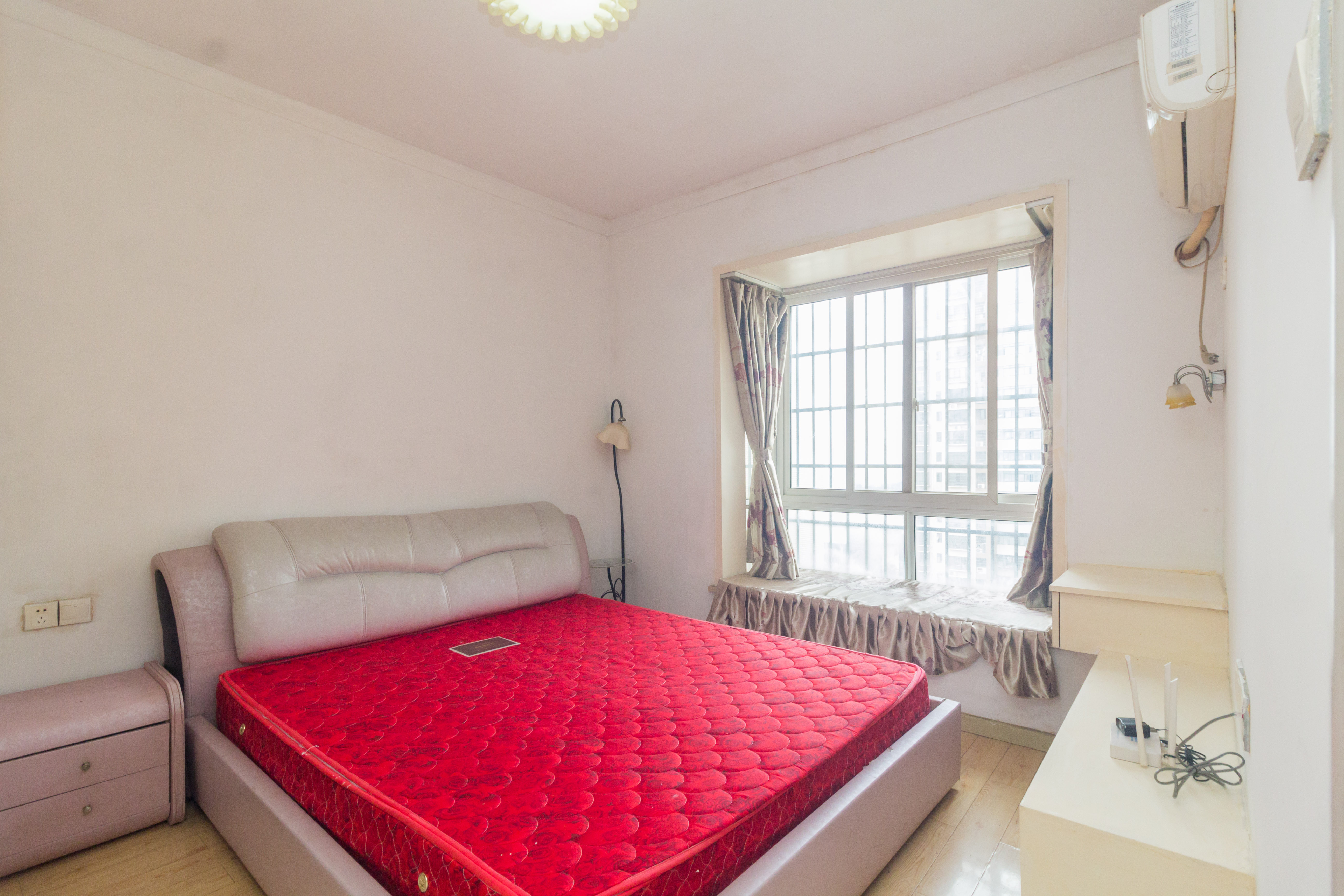 楚天世纪城东苑  3室2厅1卫   53.00万 楚天世纪城东苑  3室2厅1卫   53.00万卧室