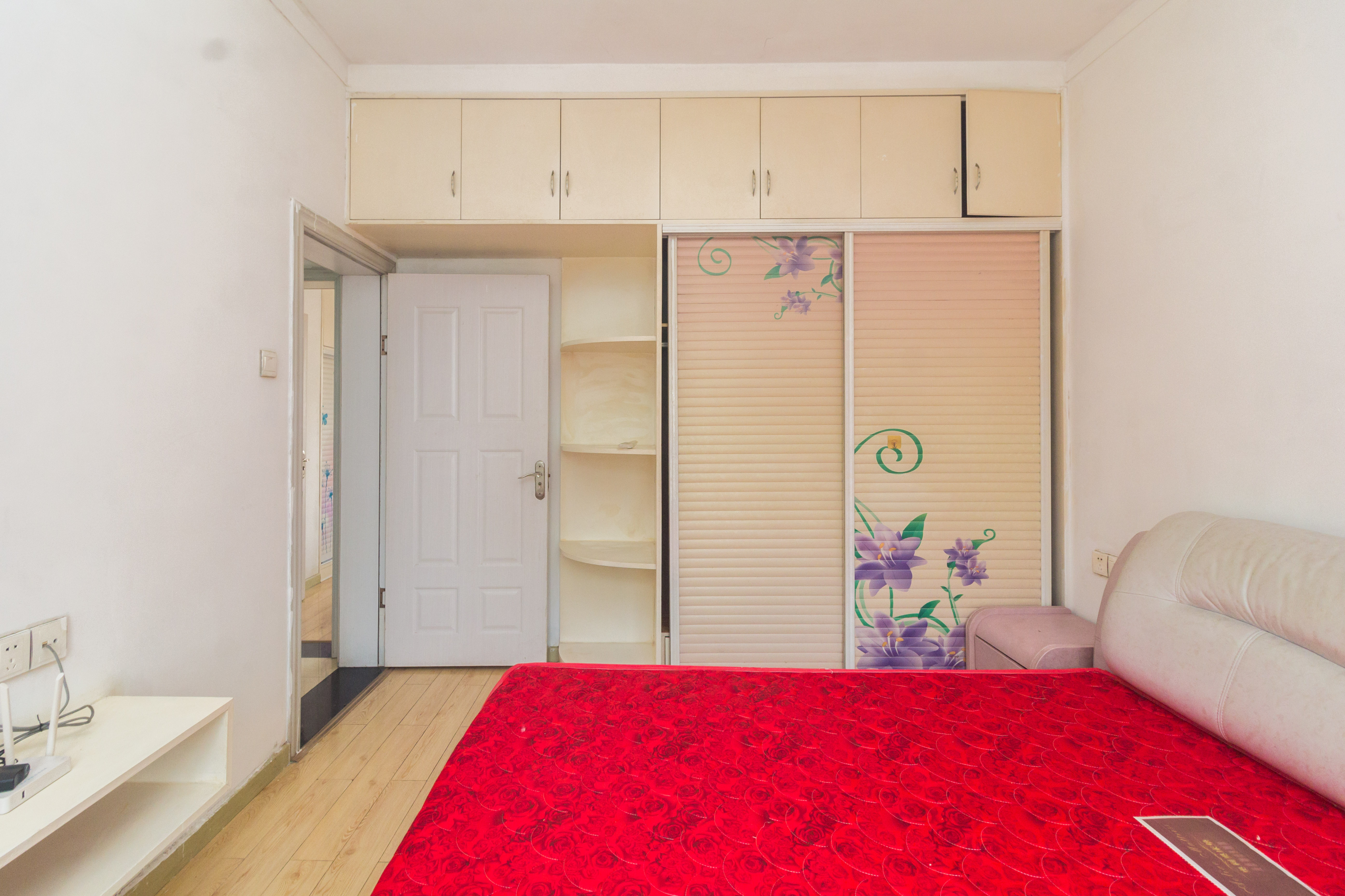 楚天世纪城东苑  3室2厅1卫   53.00万 楚天世纪城东苑  3室2厅1卫   53.00万卧室