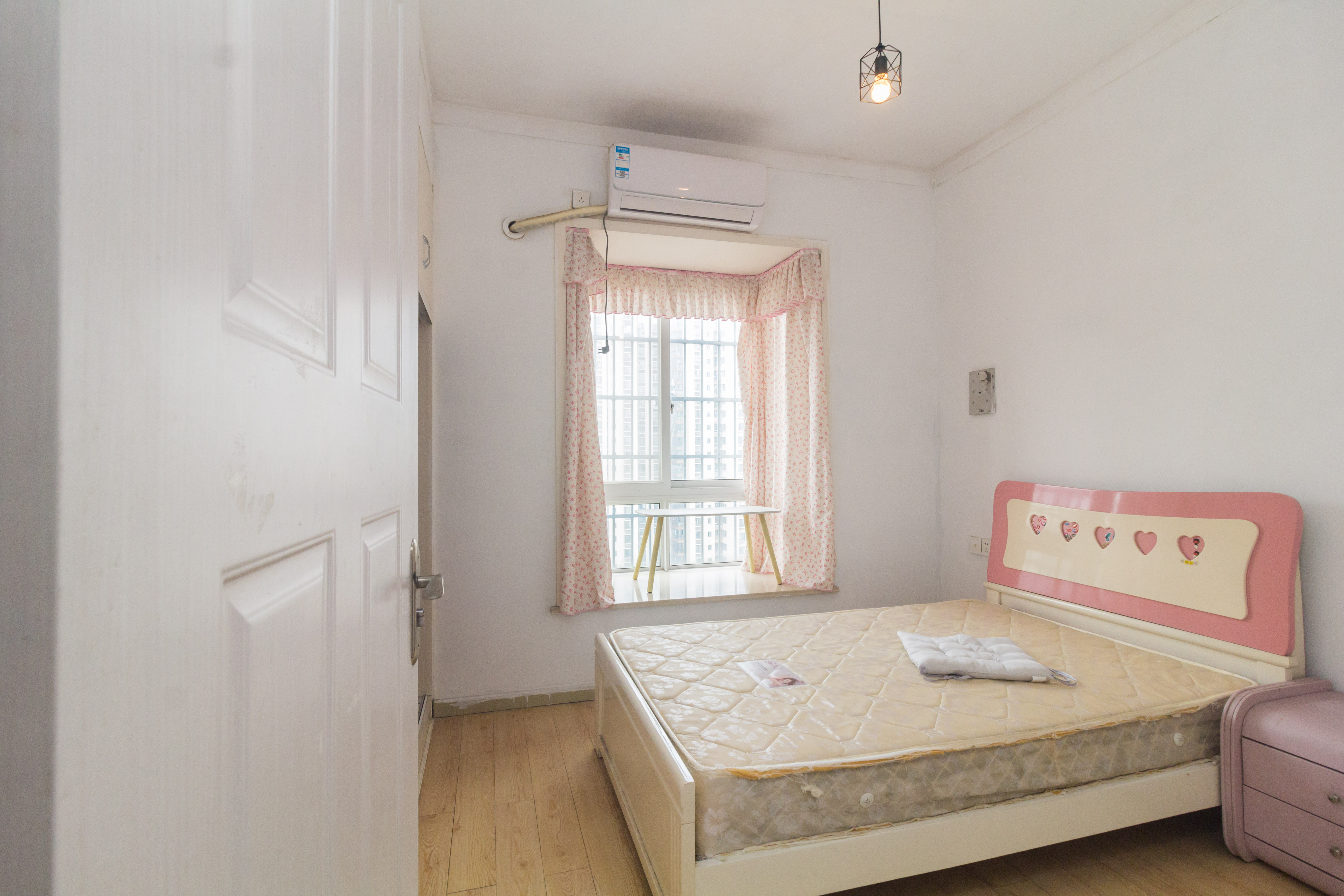 楚天世纪城东苑  3室2厅1卫   53.00万 楚天世纪城东苑  3室2厅1卫   53.00万卧室