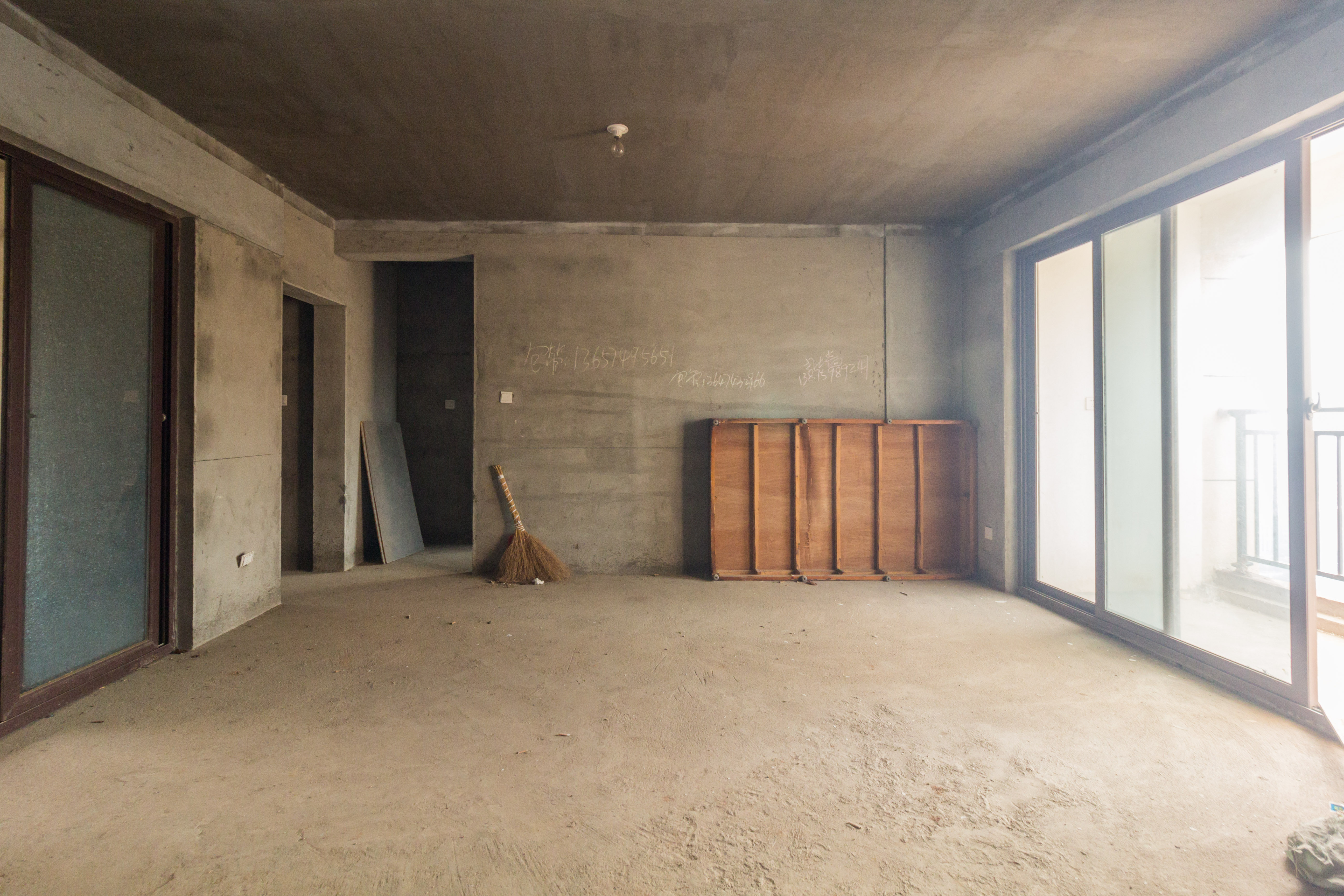 东方美地 3室2厅2卫 56.0万 东方美地 3室2厅2卫 56.0万客厅