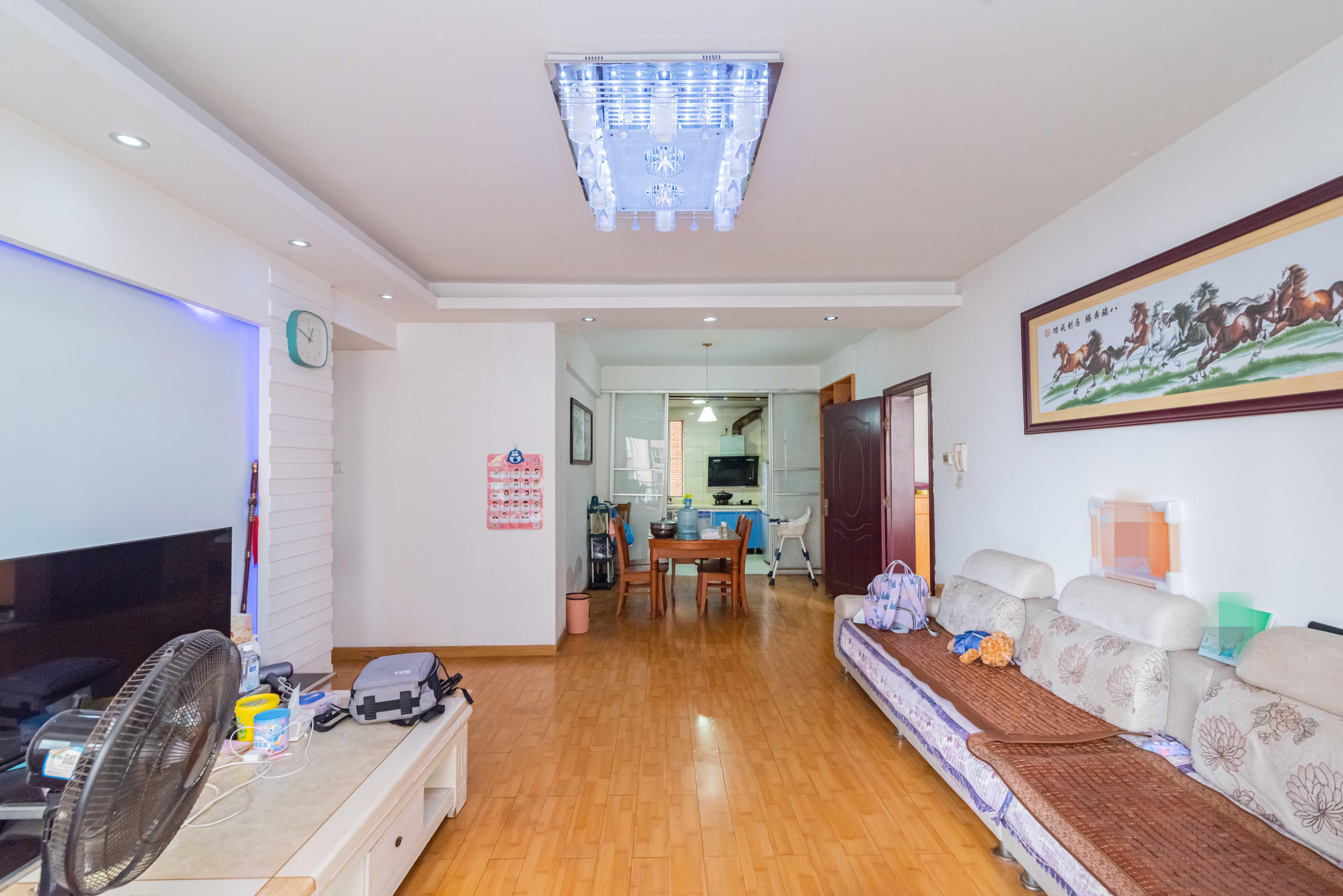 高林金三华邸 3室2厅2卫 79.8万 高林金三华邸 3室2厅2卫 79.8万客厅