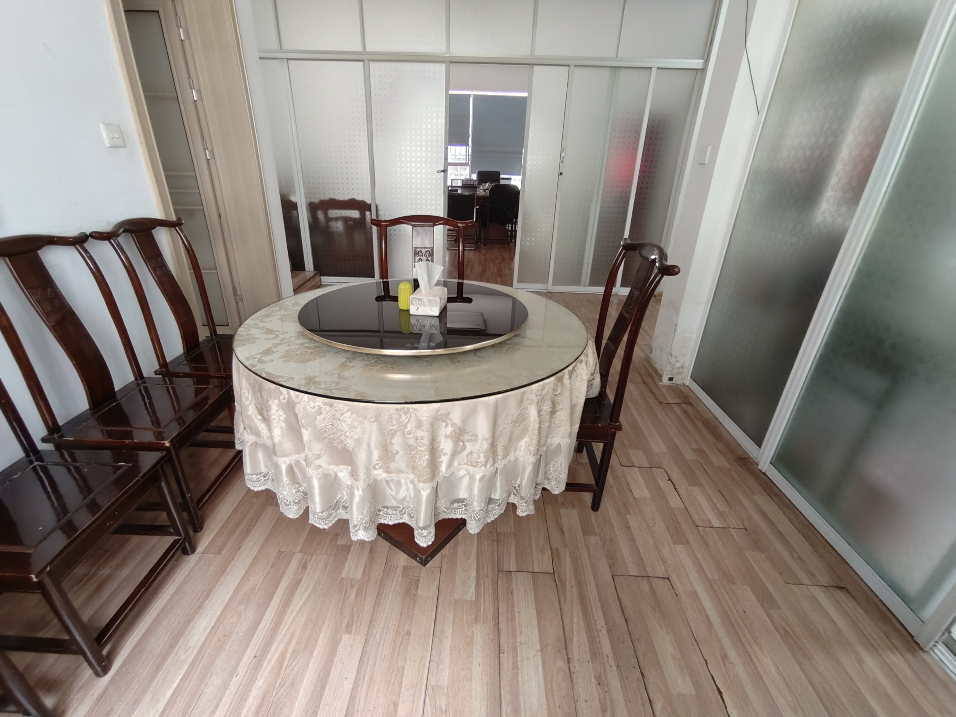 欣佳花园 5室2厅2卫 90.0万 欣佳花园 5室2厅2卫 90.0万室内图