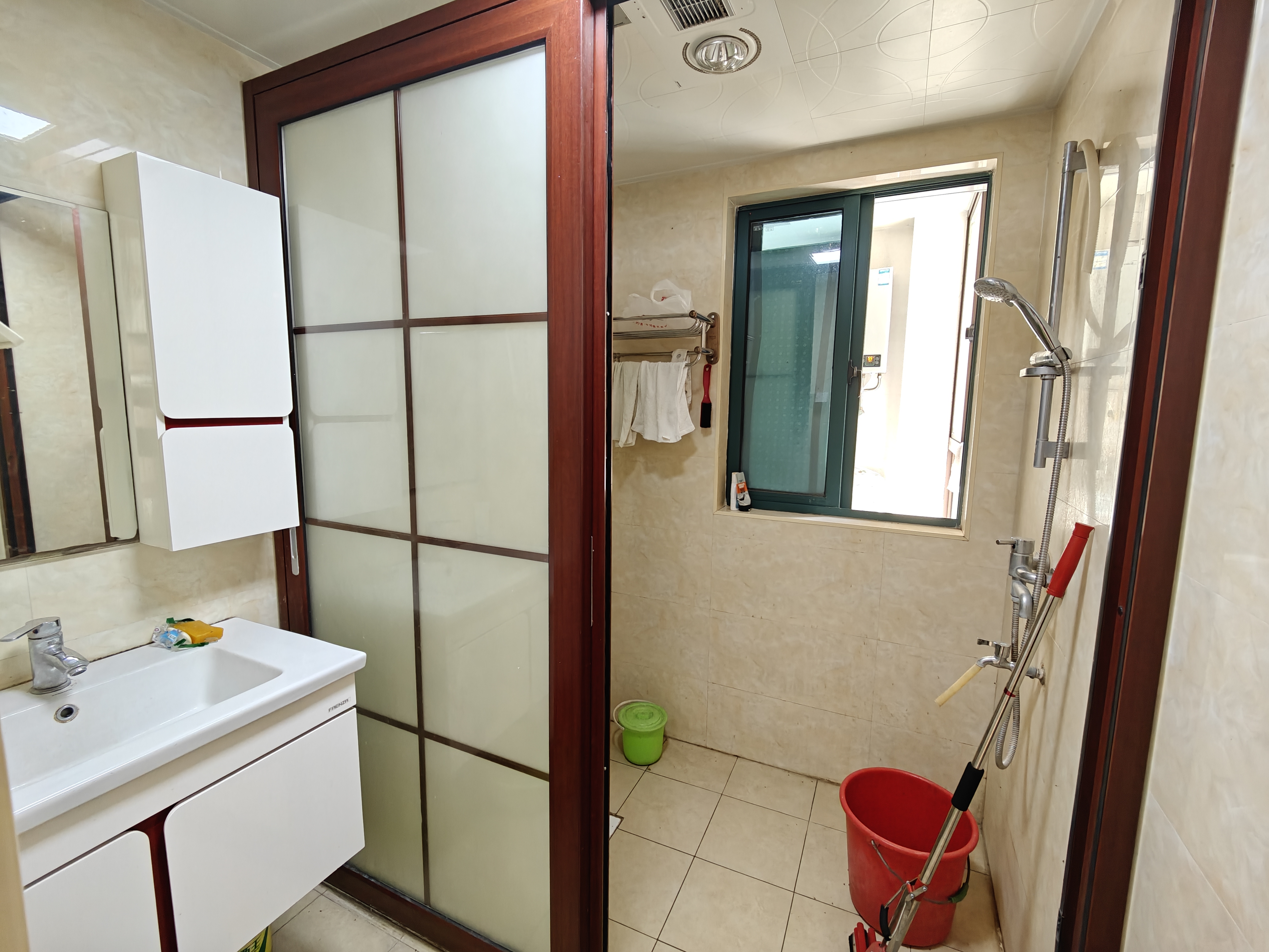 湖景名城 2室2厅1卫 53.0万 湖景名城 2室2厅1卫 53.0万室内图