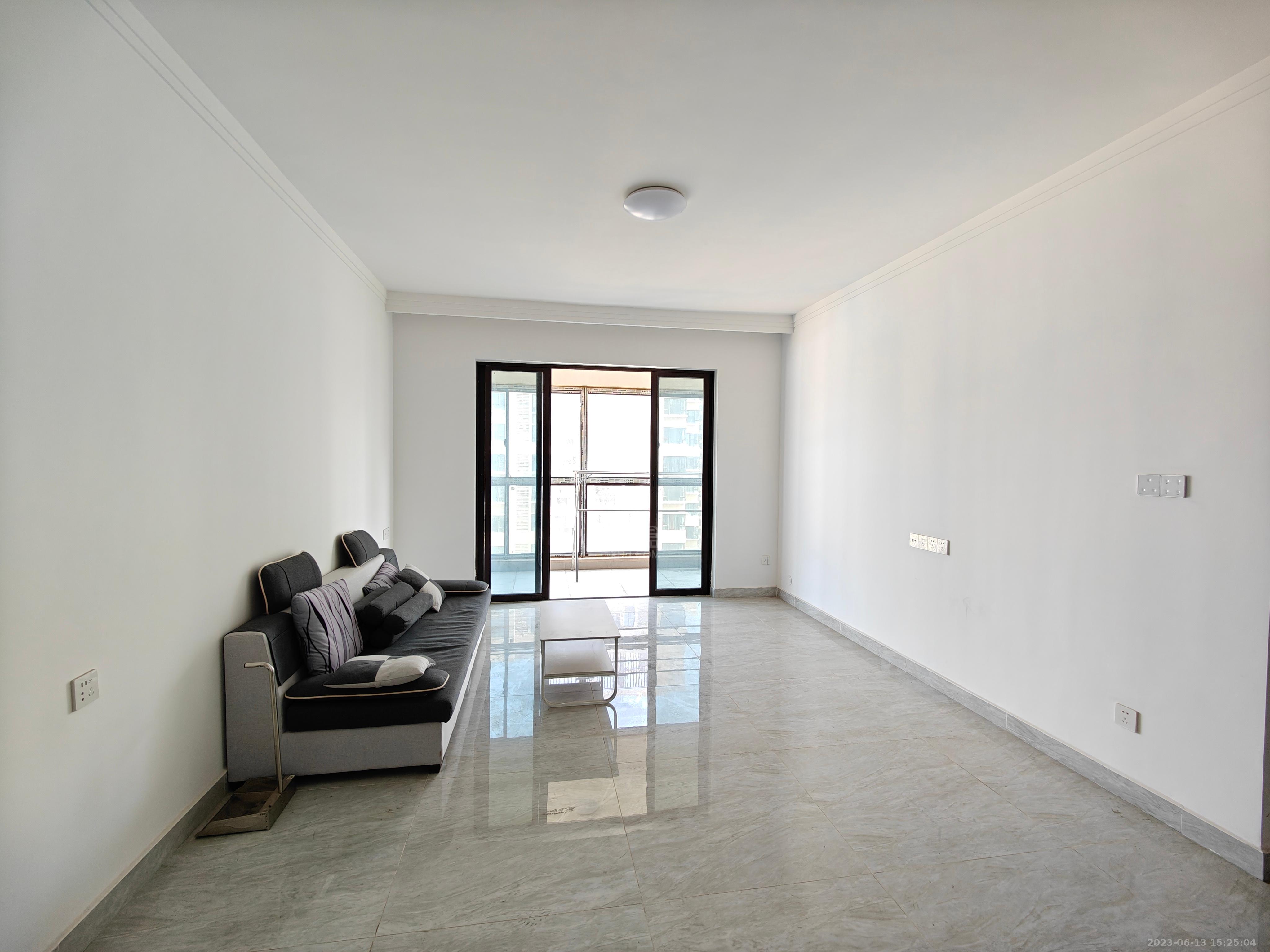 蓝溪谷 3室2厅2卫 1900.0元/月 蓝溪谷 3室2厅2卫 1900.0元/月室内图