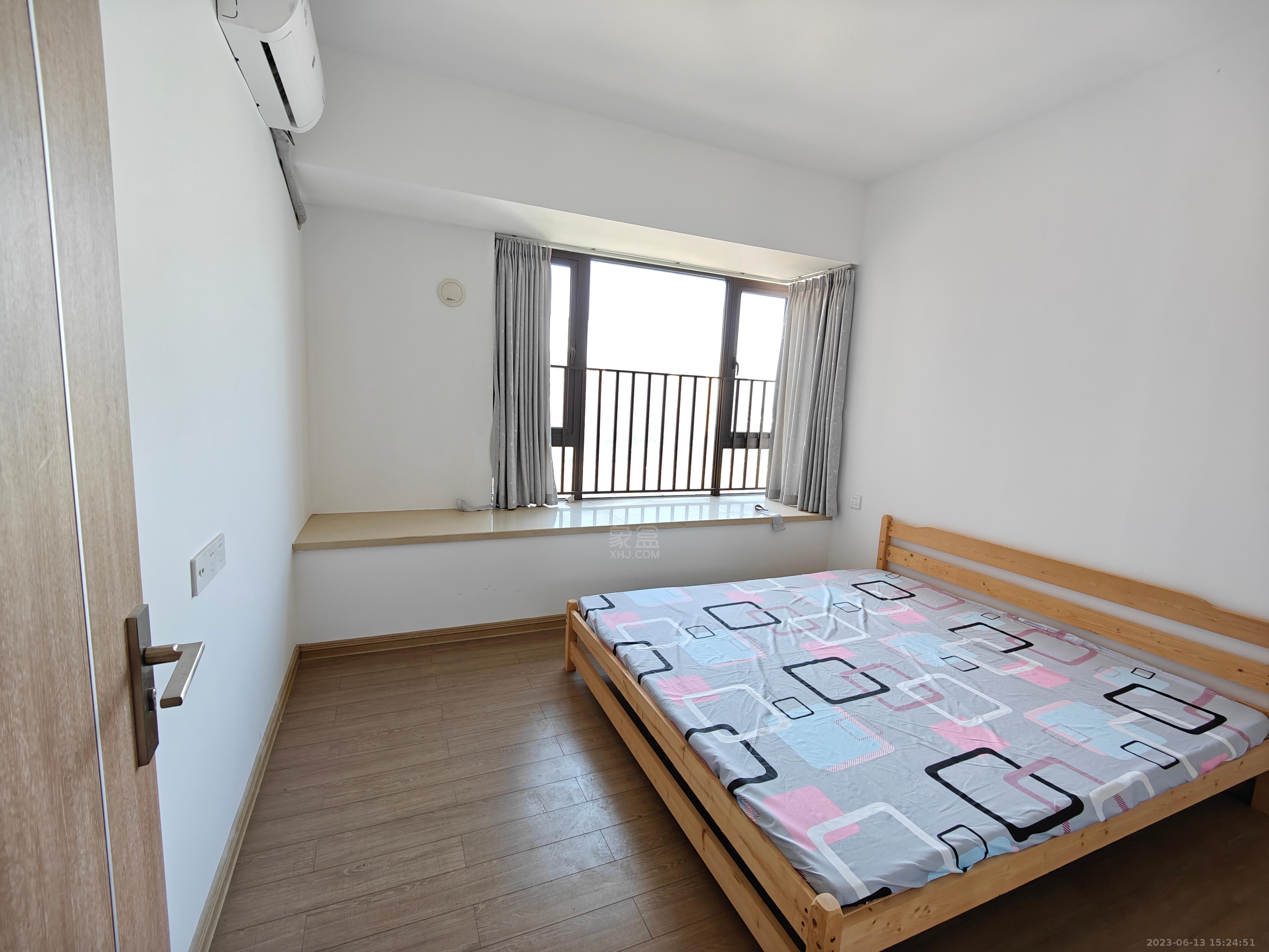 蓝溪谷 3室2厅2卫 1900.0元/月 蓝溪谷 3室2厅2卫 1900.0元/月室内图