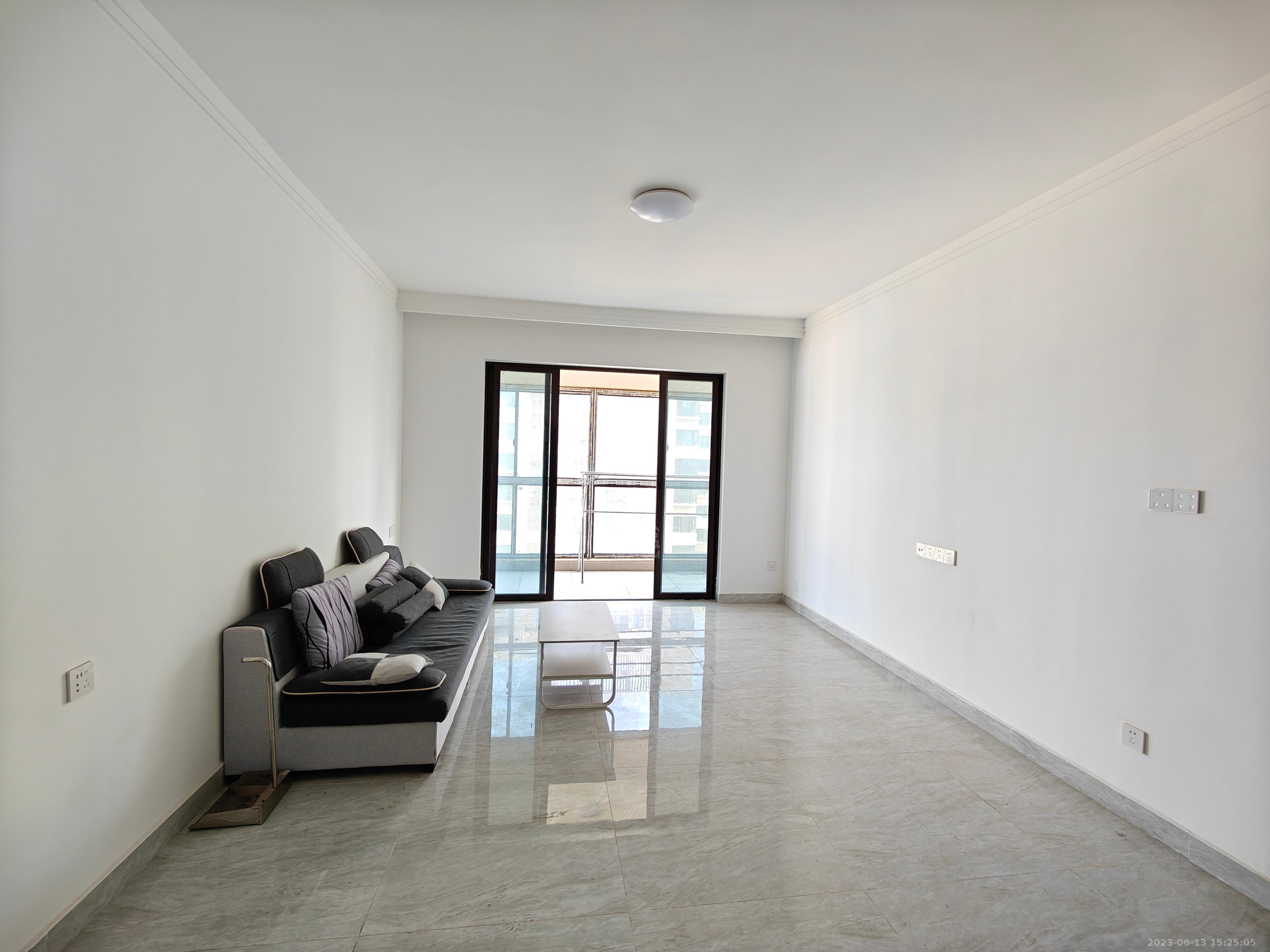 蓝溪谷 3室2厅2卫 1900.0元/月 蓝溪谷 3室2厅2卫 1900.0元/月室内图