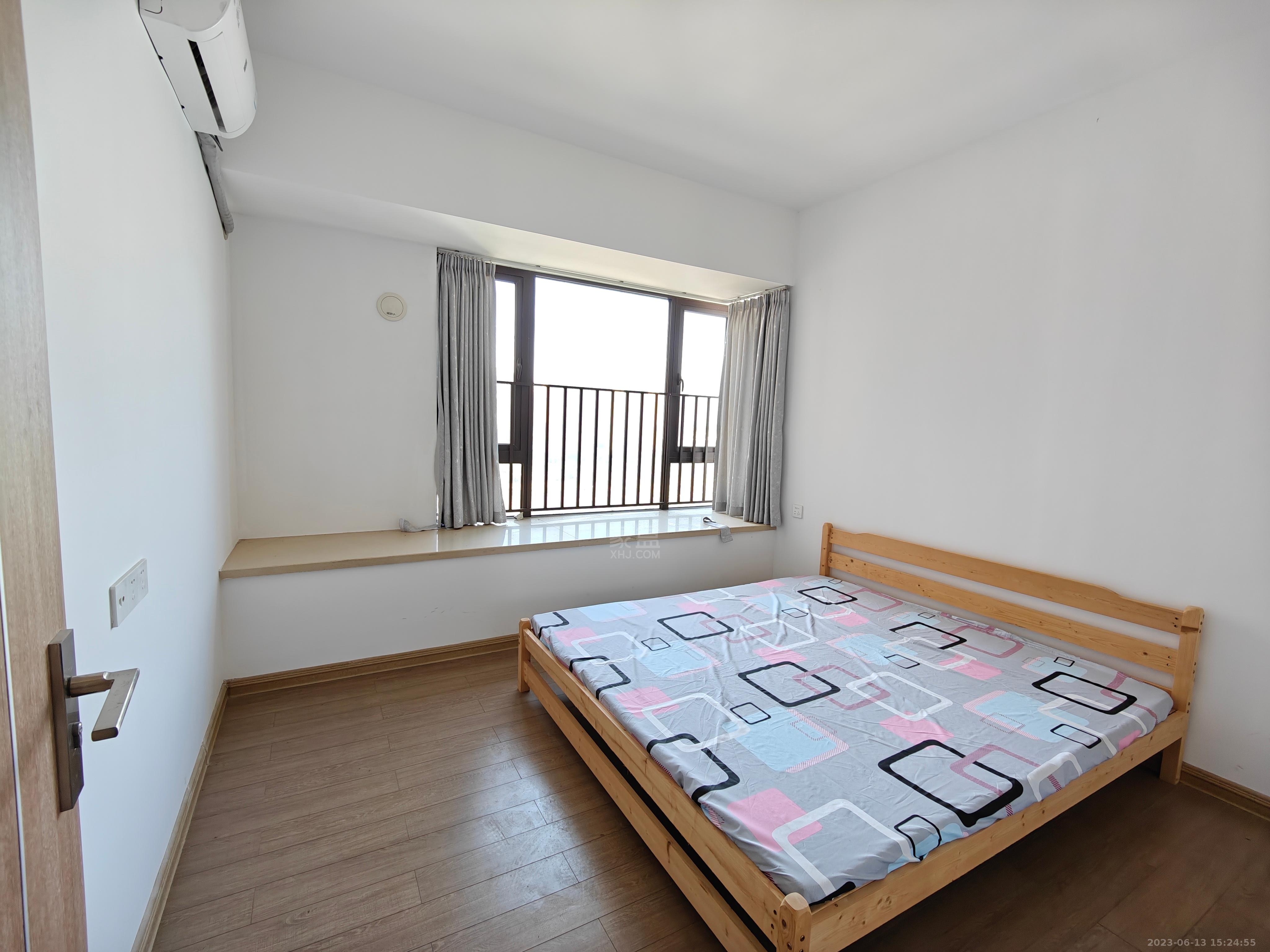 蓝溪谷 3室2厅2卫 1900.0元/月 蓝溪谷 3室2厅2卫 1900.0元/月室内图