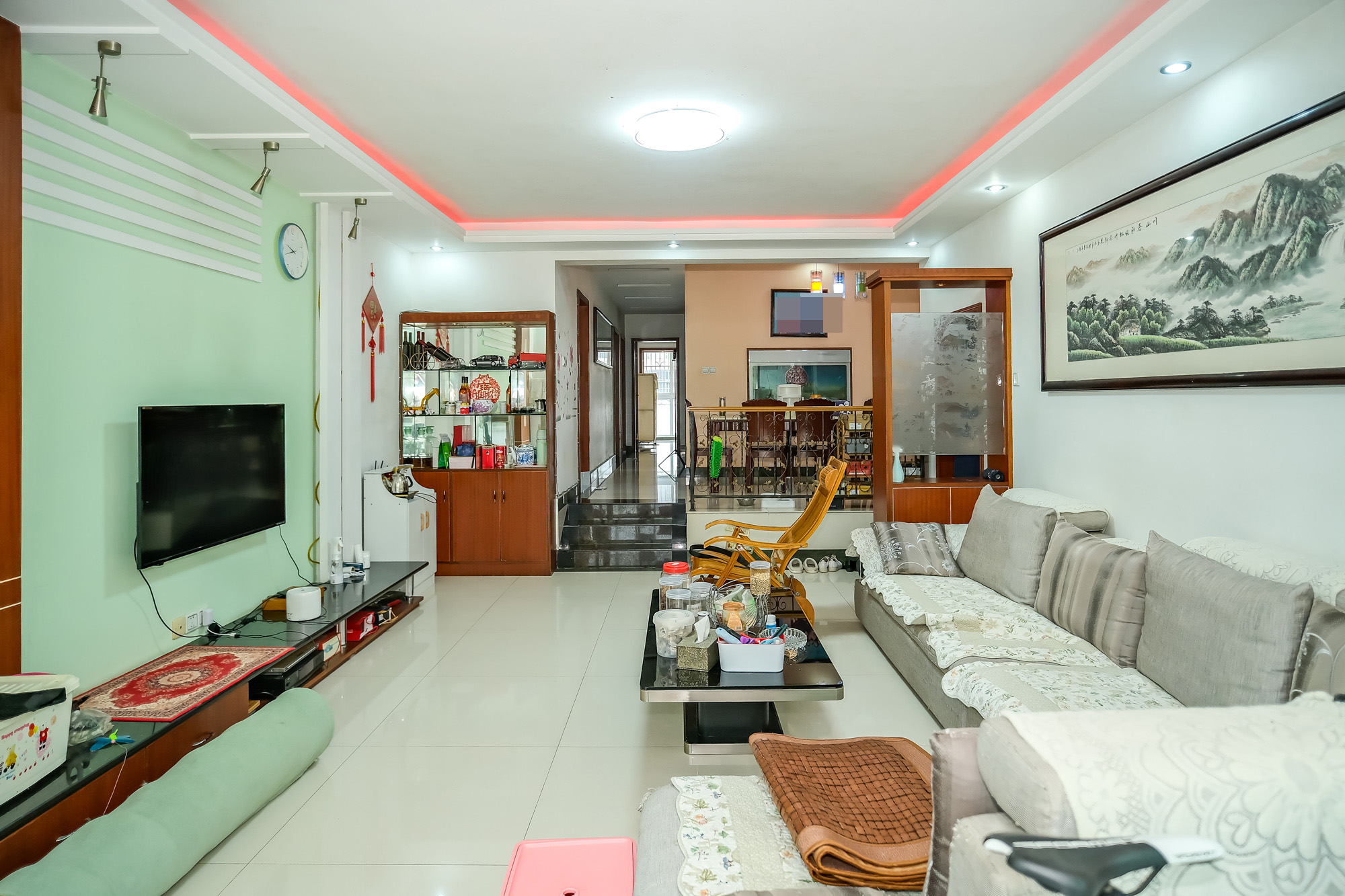 星沙商业步行街 4室2厅2卫 92.19万 星沙商业步行街 4室2厅2卫 92.19万客厅