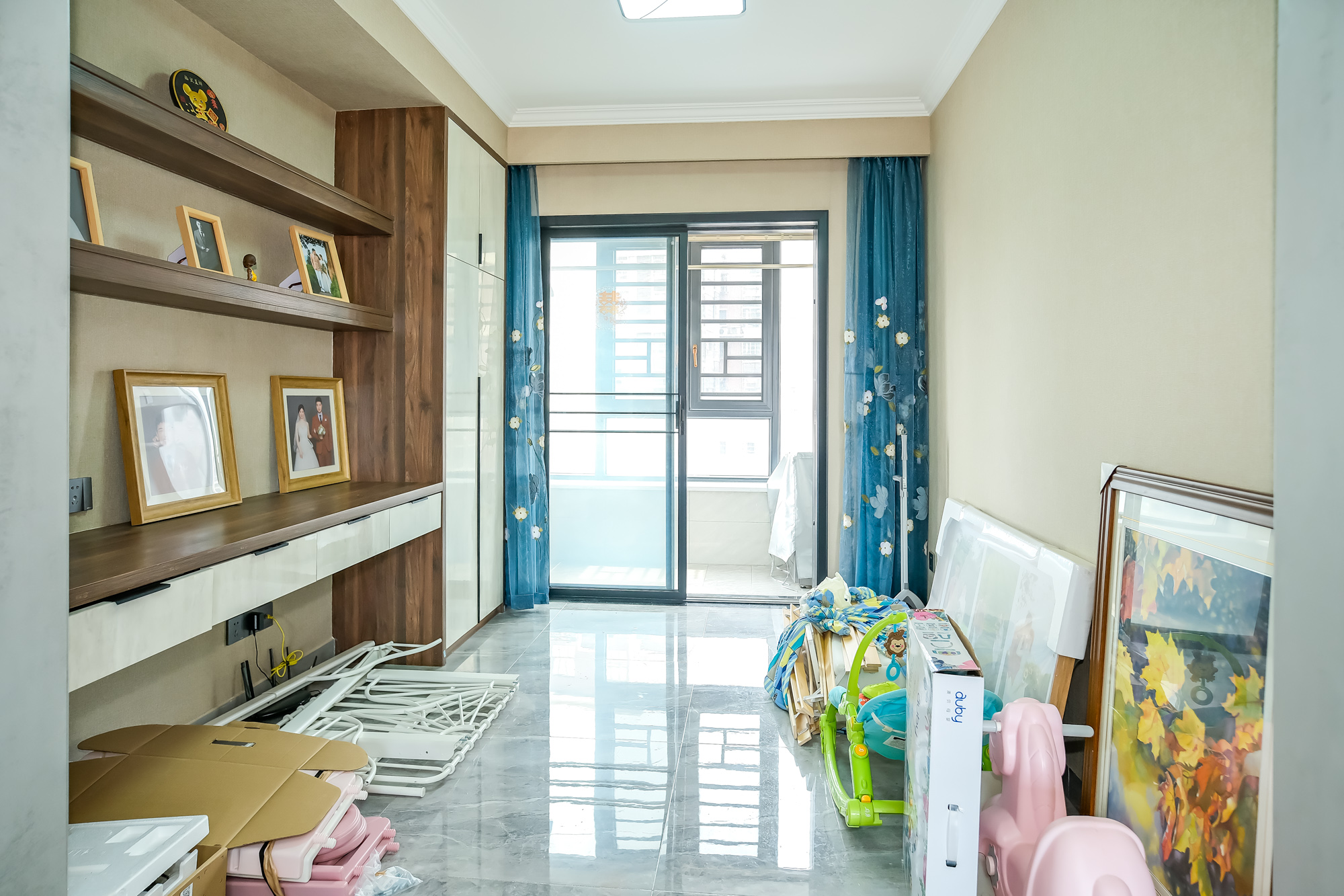 山水湾 4室2厅2卫 120.00万 山水湾 4室2厅2卫 120.00万卧室