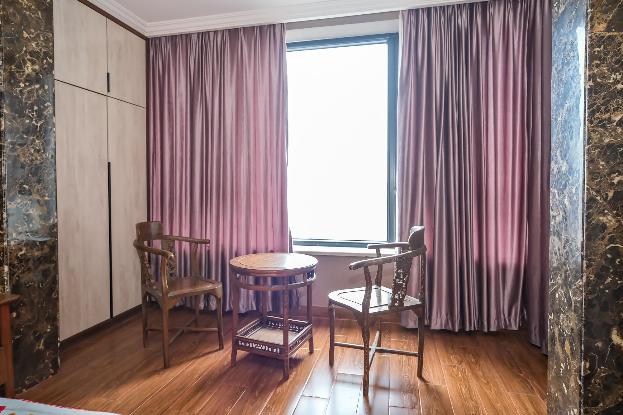 山水湾 4室2厅2卫 120.00万 山水湾 4室2厅2卫 120.00万阳台