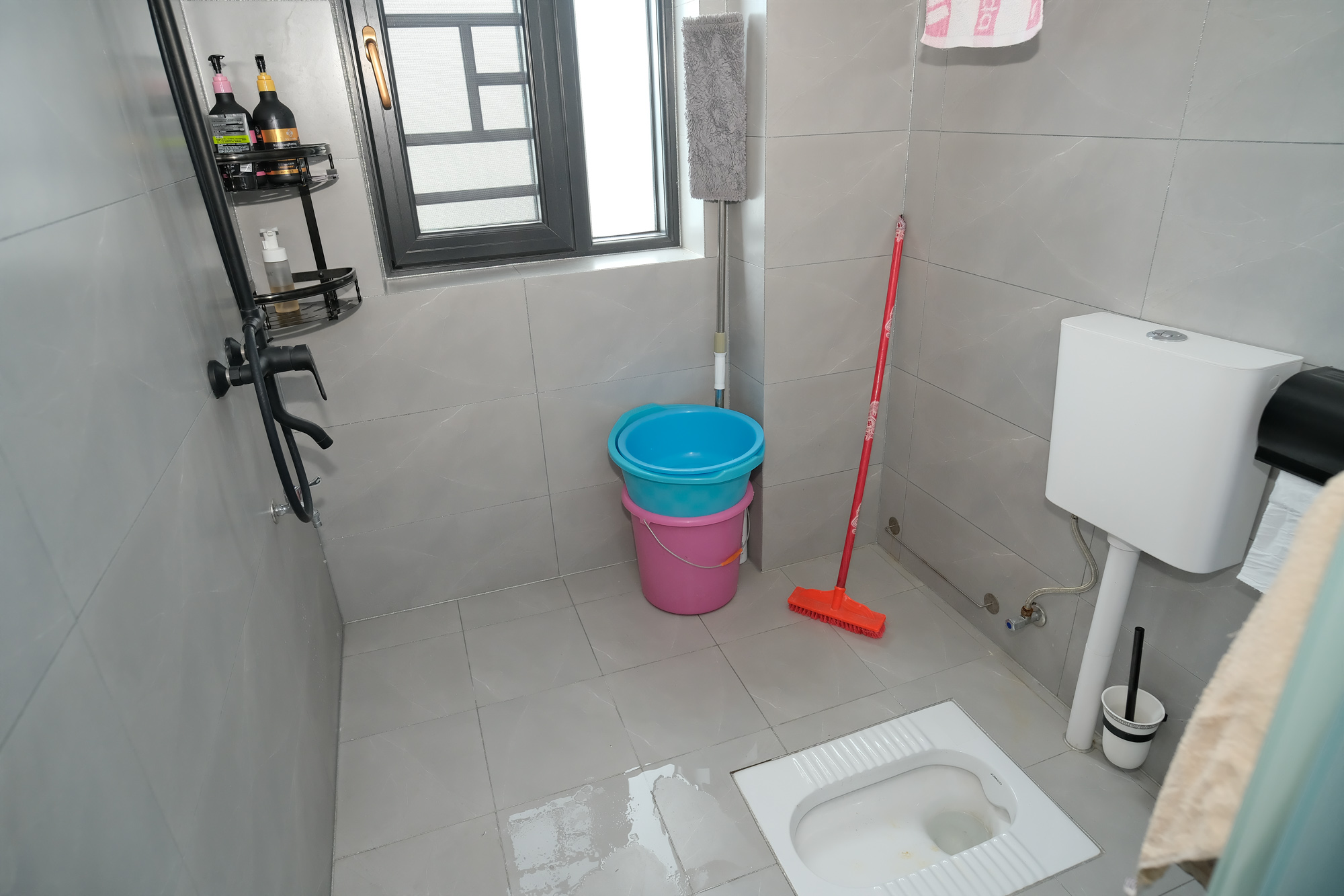 山水湾 4室2厅2卫 120.00万 山水湾 4室2厅2卫 120.00万卫生间