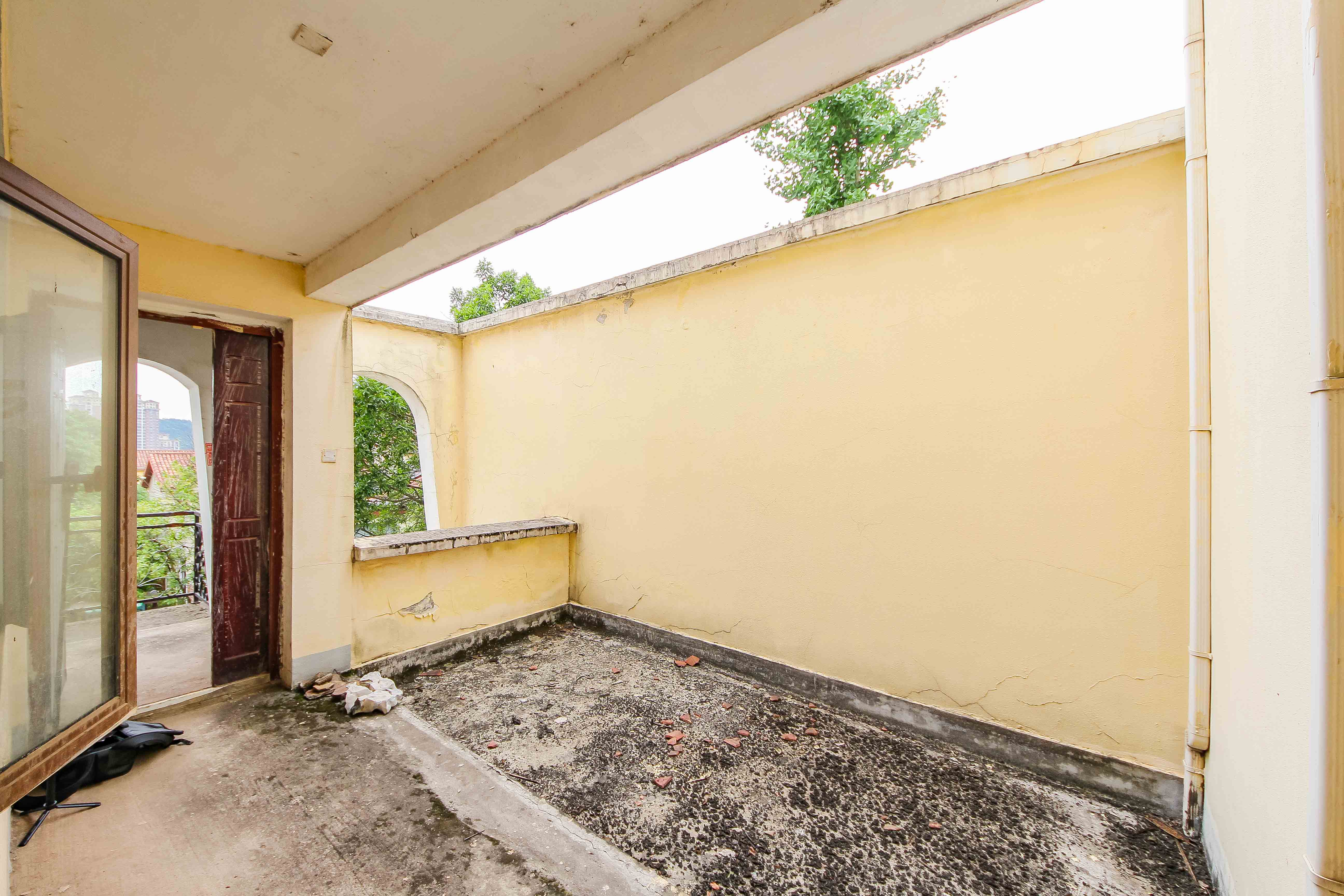 麓山恋迪亚溪谷 6室2厅3卫 328.0万 麓山恋迪亚溪谷 6室2厅3卫 328.0万其他