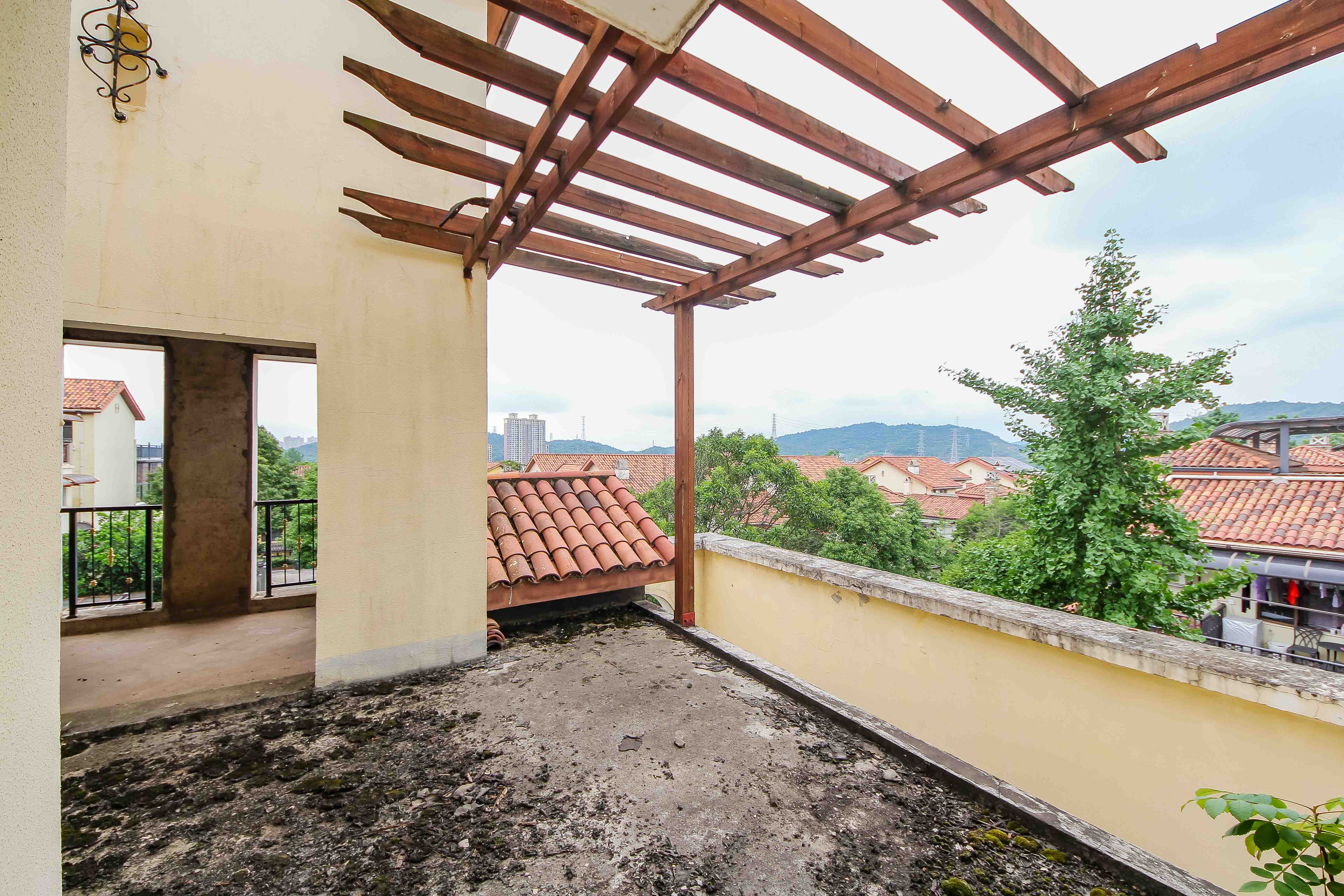 麓山恋迪亚溪谷 6室2厅3卫 328.0万 麓山恋迪亚溪谷 6室2厅3卫 328.0万其他