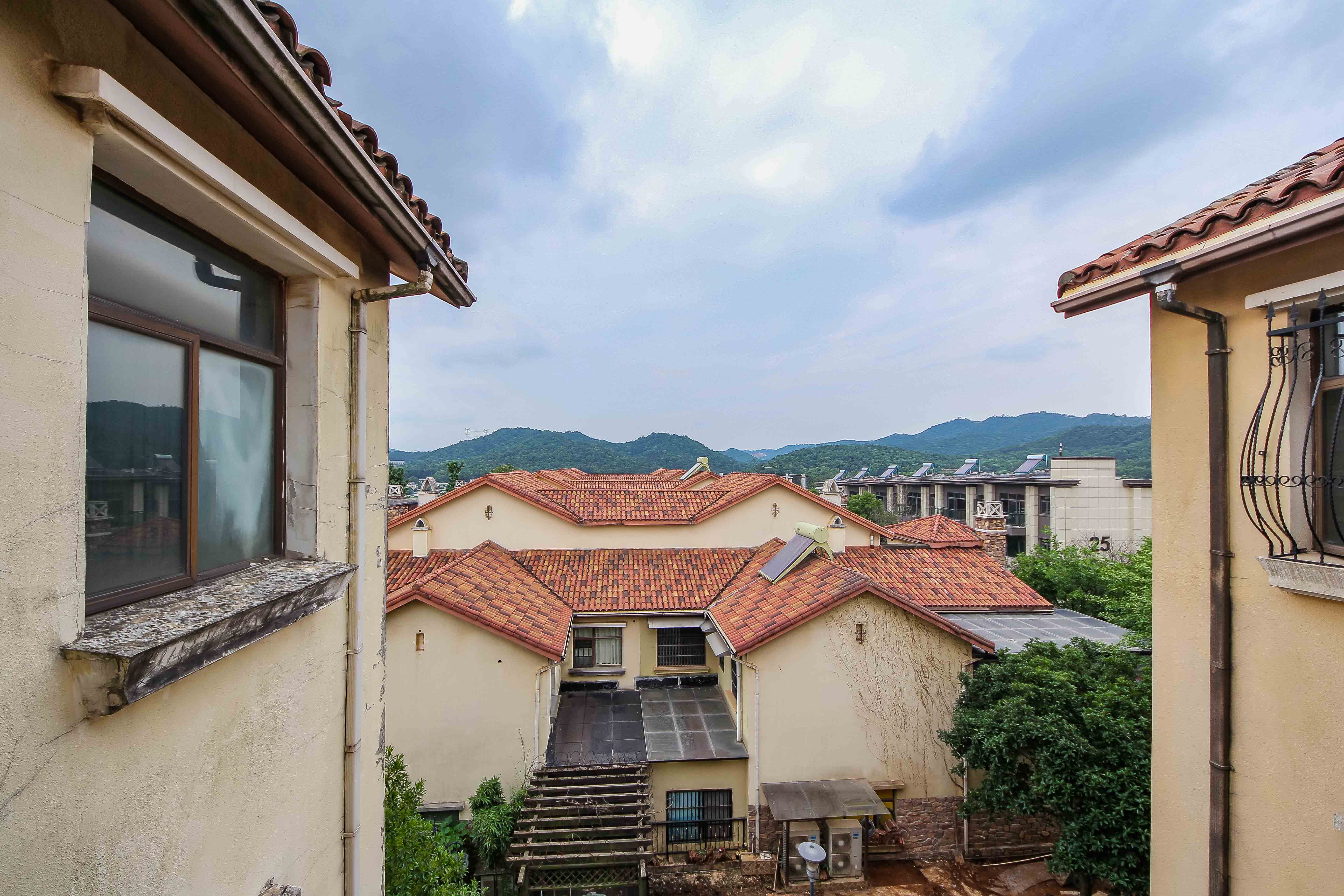 麓山恋迪亚溪谷 6室2厅3卫 328.0万 麓山恋迪亚溪谷 6室2厅3卫 328.0万其他