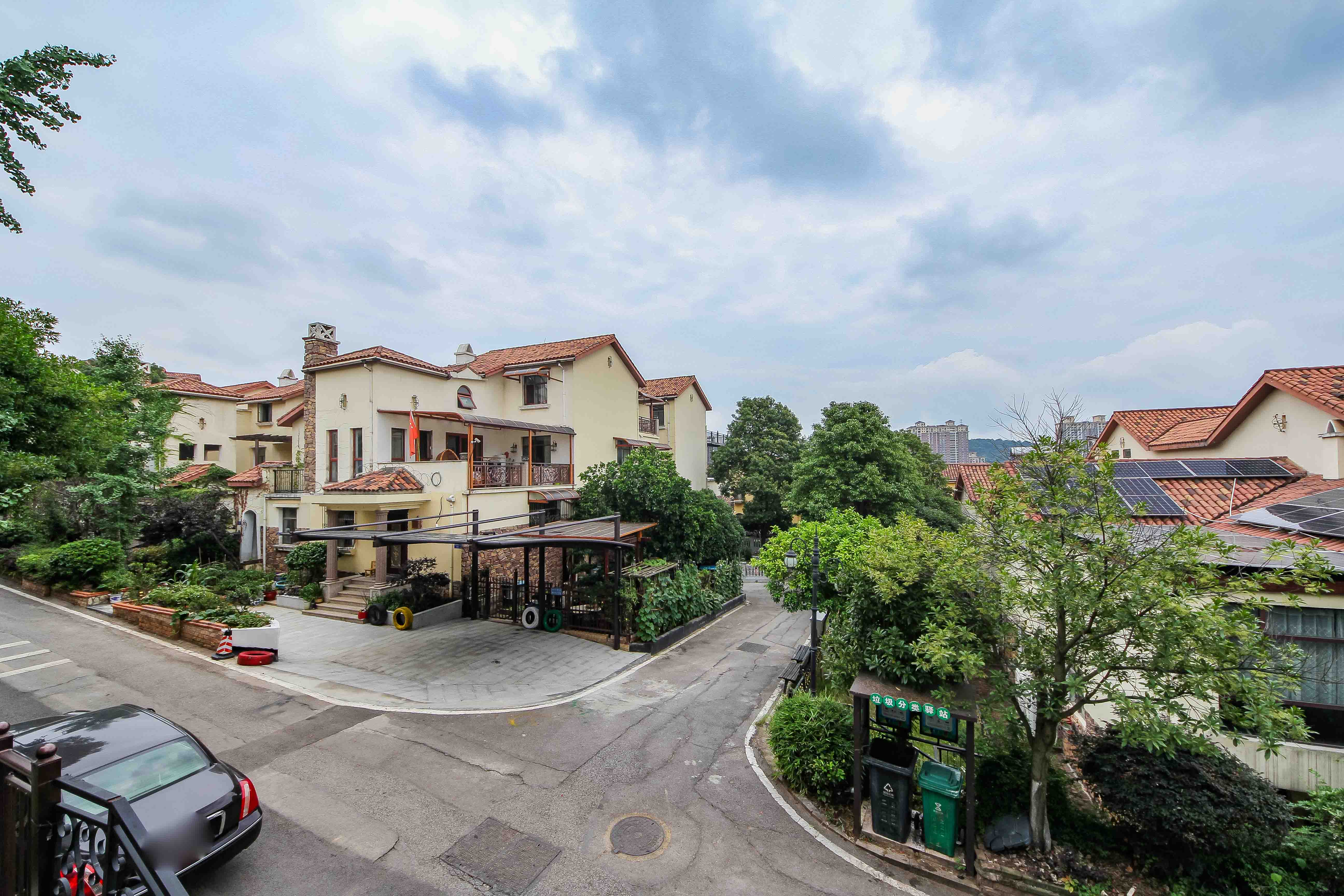 麓山恋迪亚溪谷 6室2厅3卫 328.0万 麓山恋迪亚溪谷 6室2厅3卫 328.0万其他