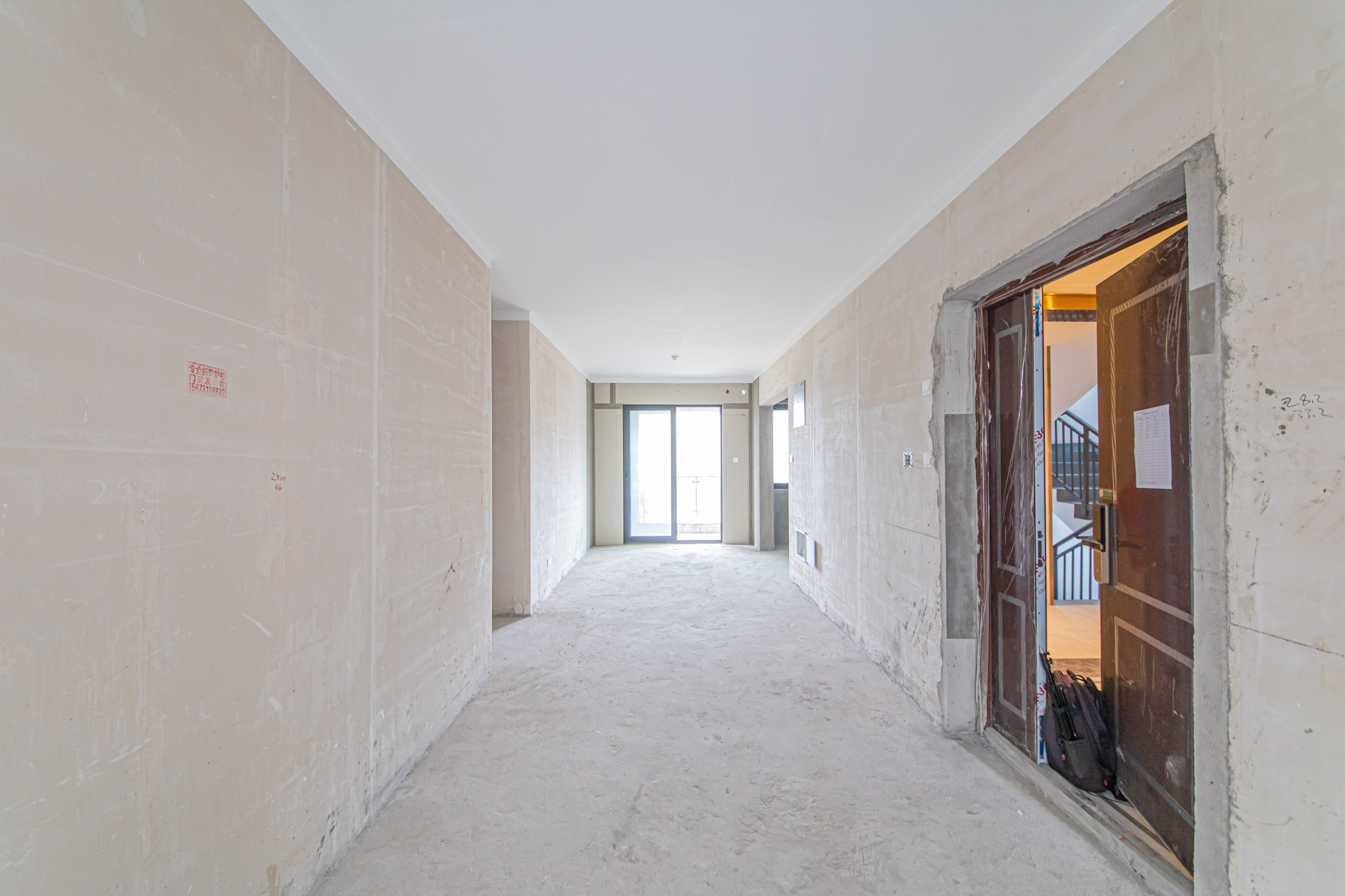 北辰中央公园辰玺洋房区 4室2厅2卫 206.0万 北辰中央公园辰玺洋房区 4室2厅2卫 206.0万客厅