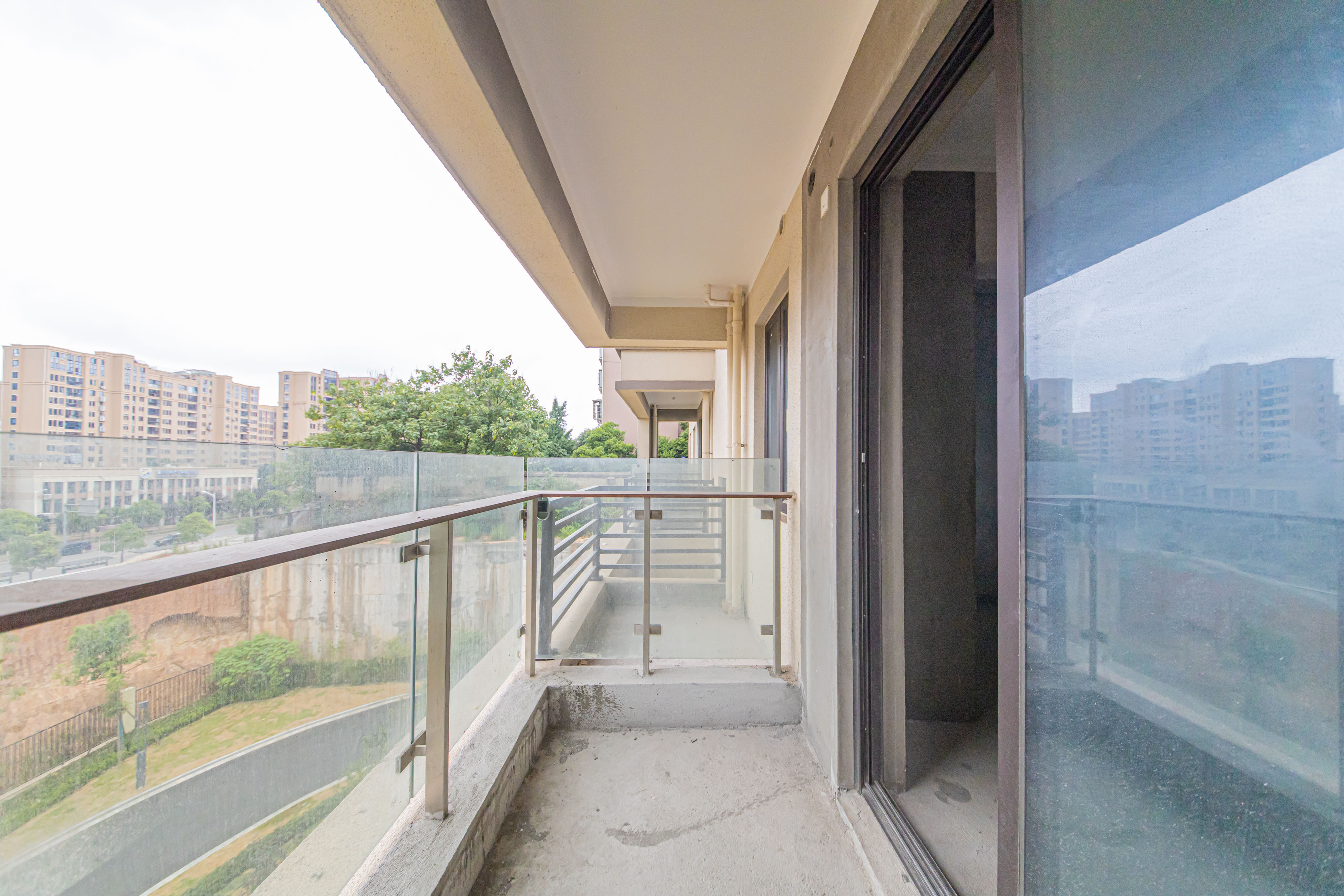 北辰中央公园辰玺洋房区 4室2厅2卫 206.0万 北辰中央公园辰玺洋房区 4室2厅2卫 206.0万阳台