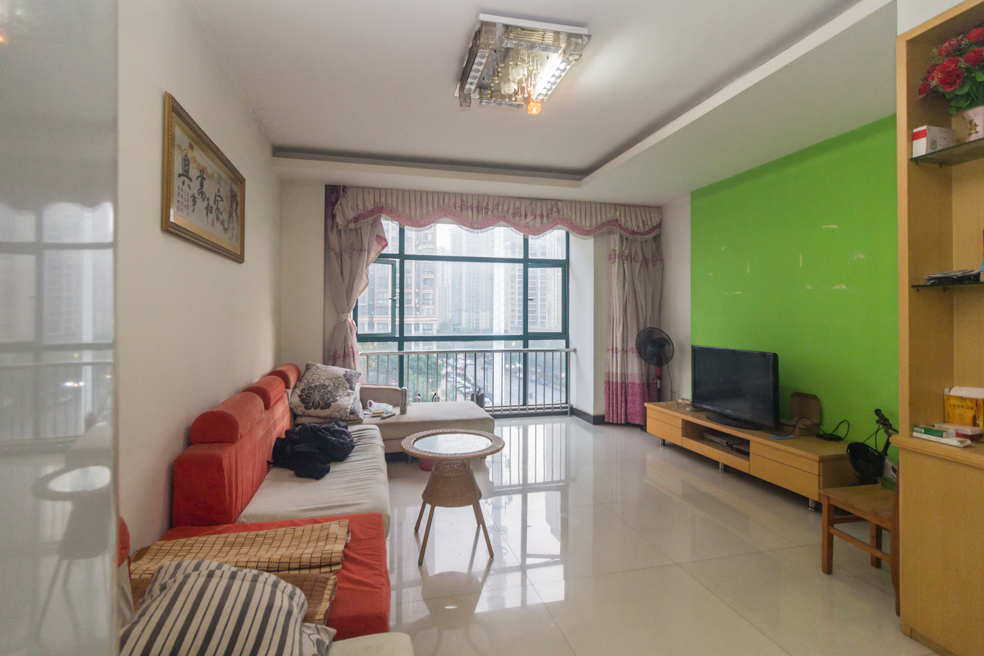 华天LOHO小镇  3室2厅1卫    59.8万 华天LOHO小镇  3室2厅1卫    59.8万客厅