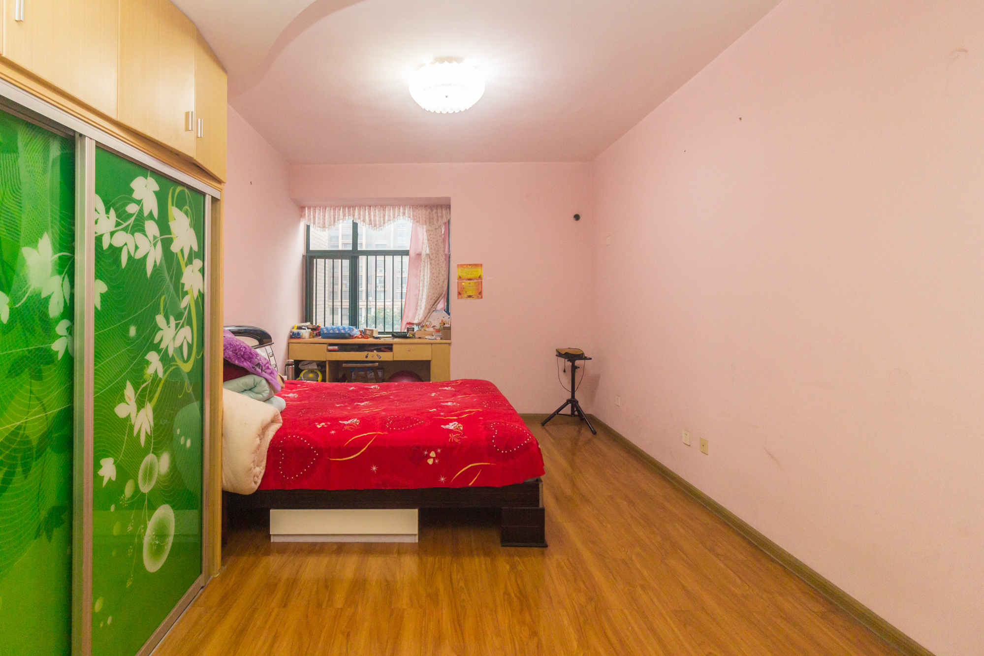 华天LOHO小镇  3室2厅1卫    59.8万 华天LOHO小镇  3室2厅1卫    59.8万卧室