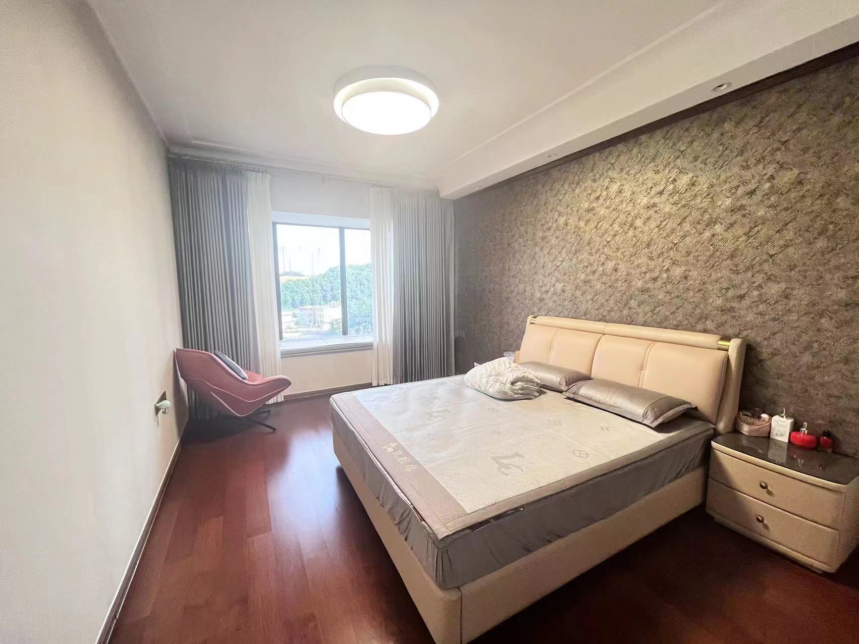 翡翠公园(北大资源)  4室2厅2卫    91.0万 翡翠公园(北大资源)  4室2厅2卫    91.0万室内图