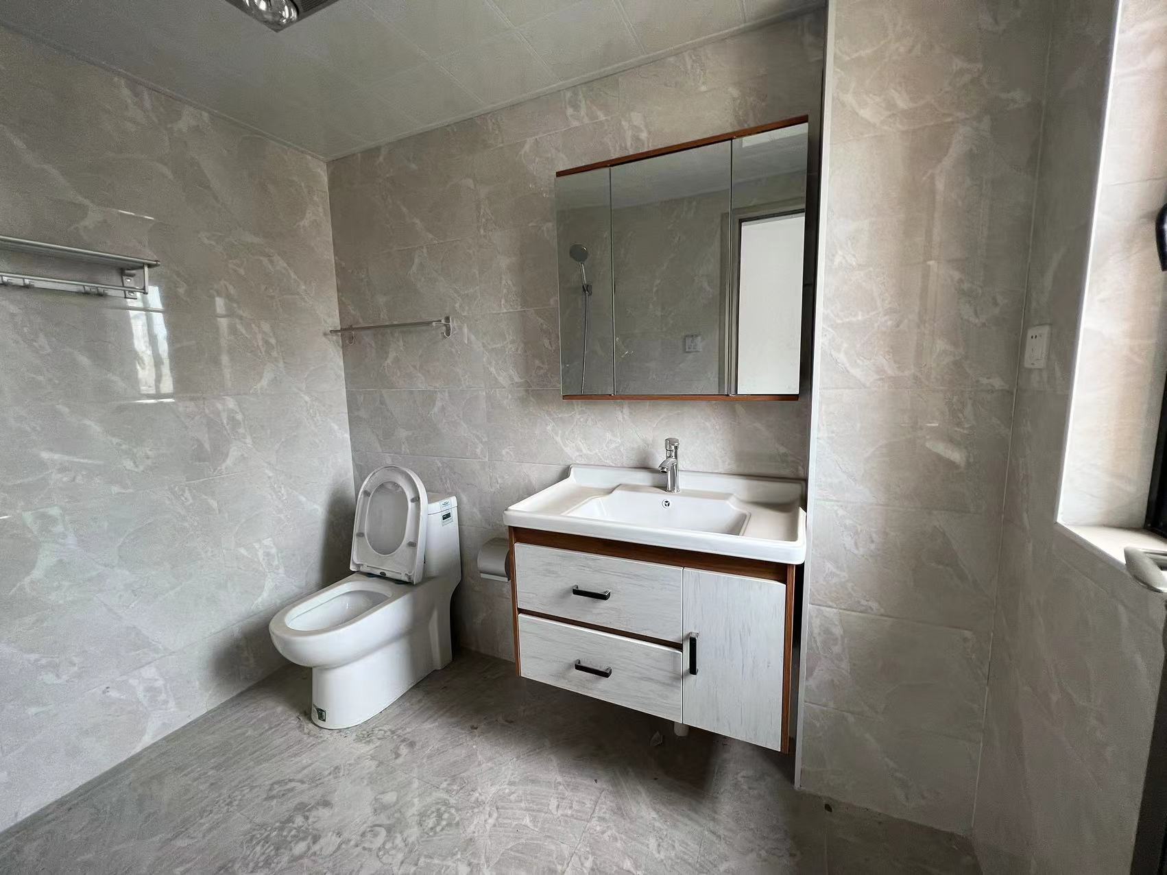 康桥美郡 3室2厅2卫 55.0万 康桥美郡 3室2厅2卫 55.0万室内图