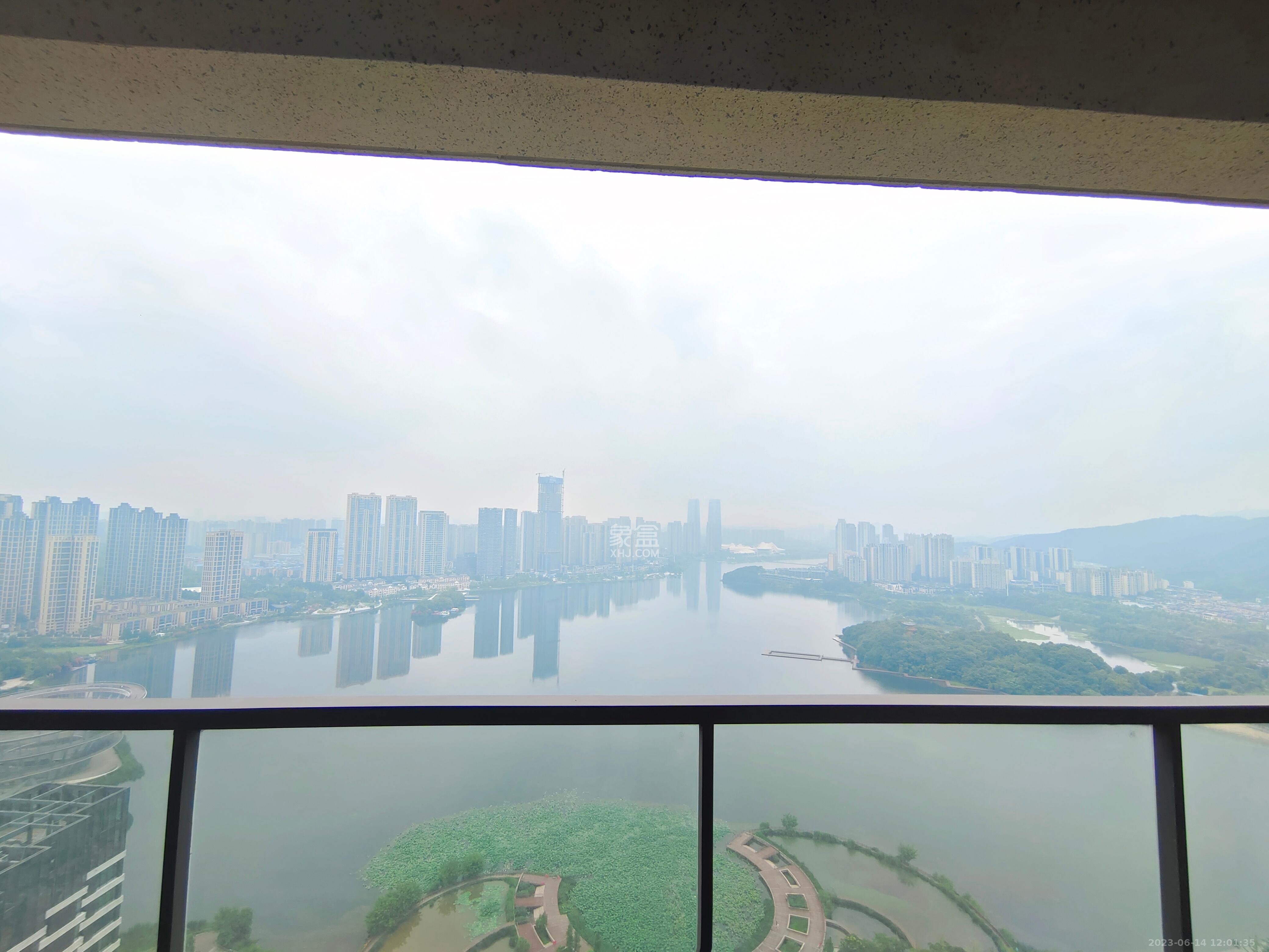 卓越浅水湾  4室2厅3卫   6000.00元/月室内图