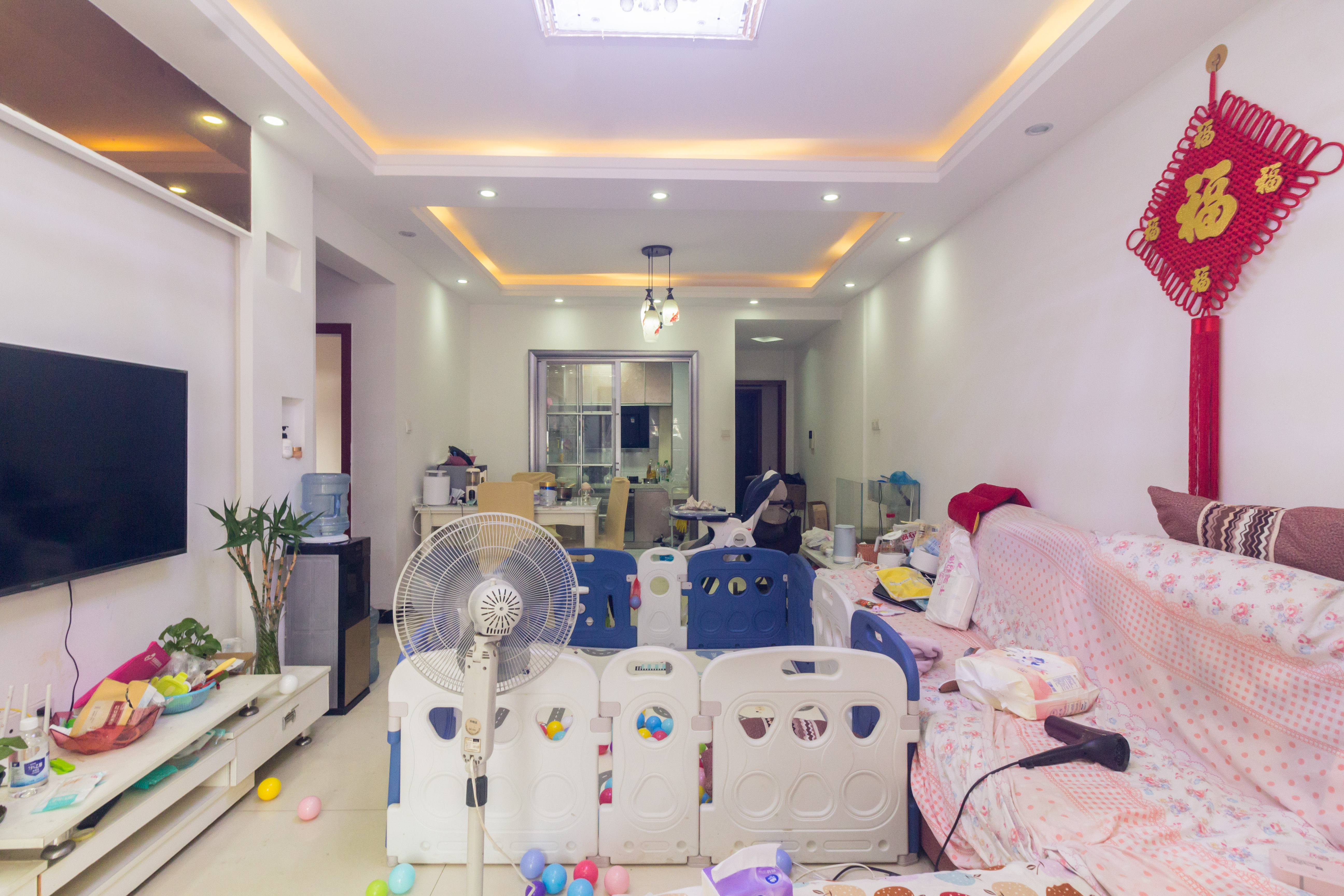 领东汇  2室2厅1卫    68.0万 领东汇  2室2厅1卫    68.0万客厅